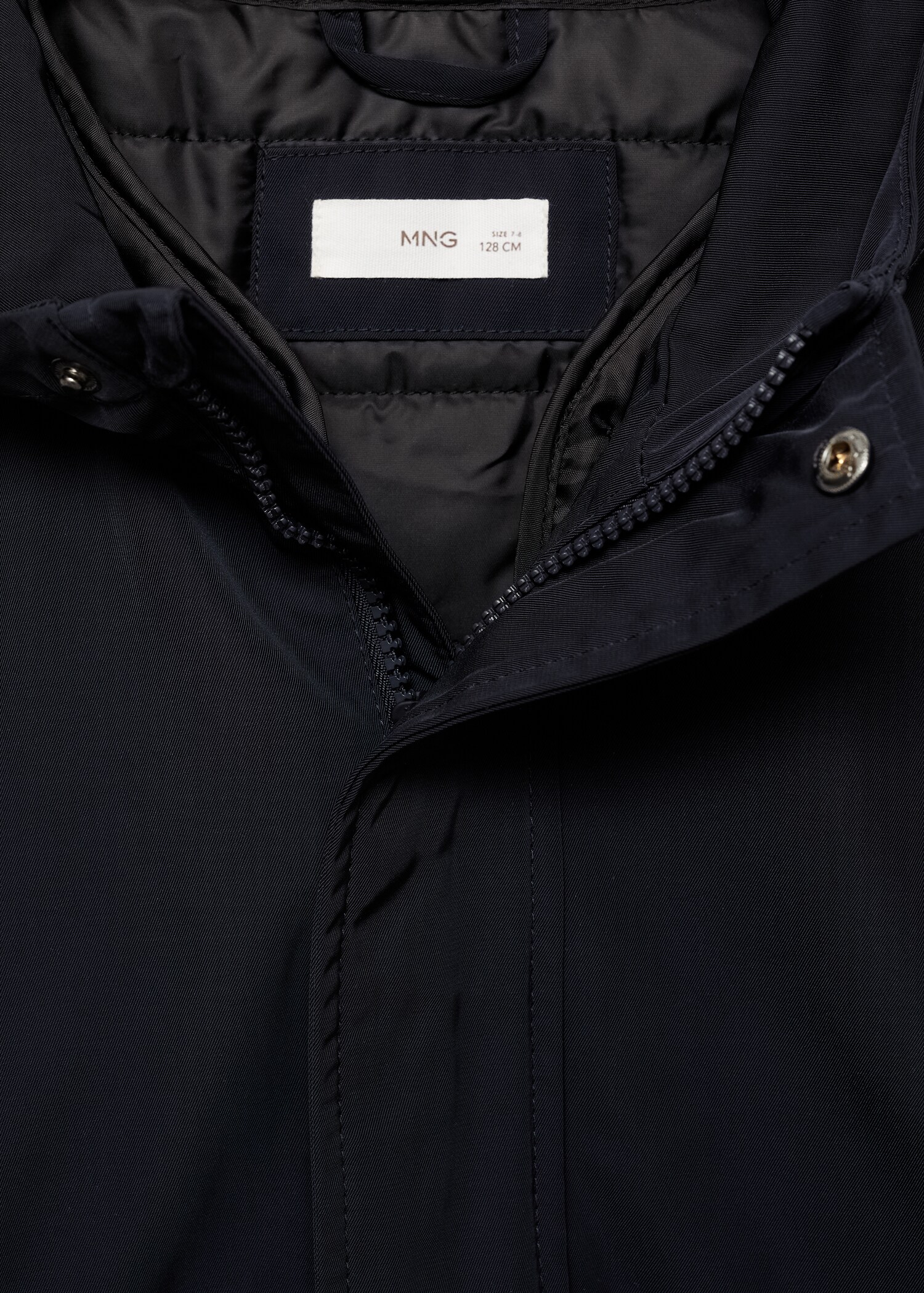 Hooded water-repellent coat - Details of the article 8