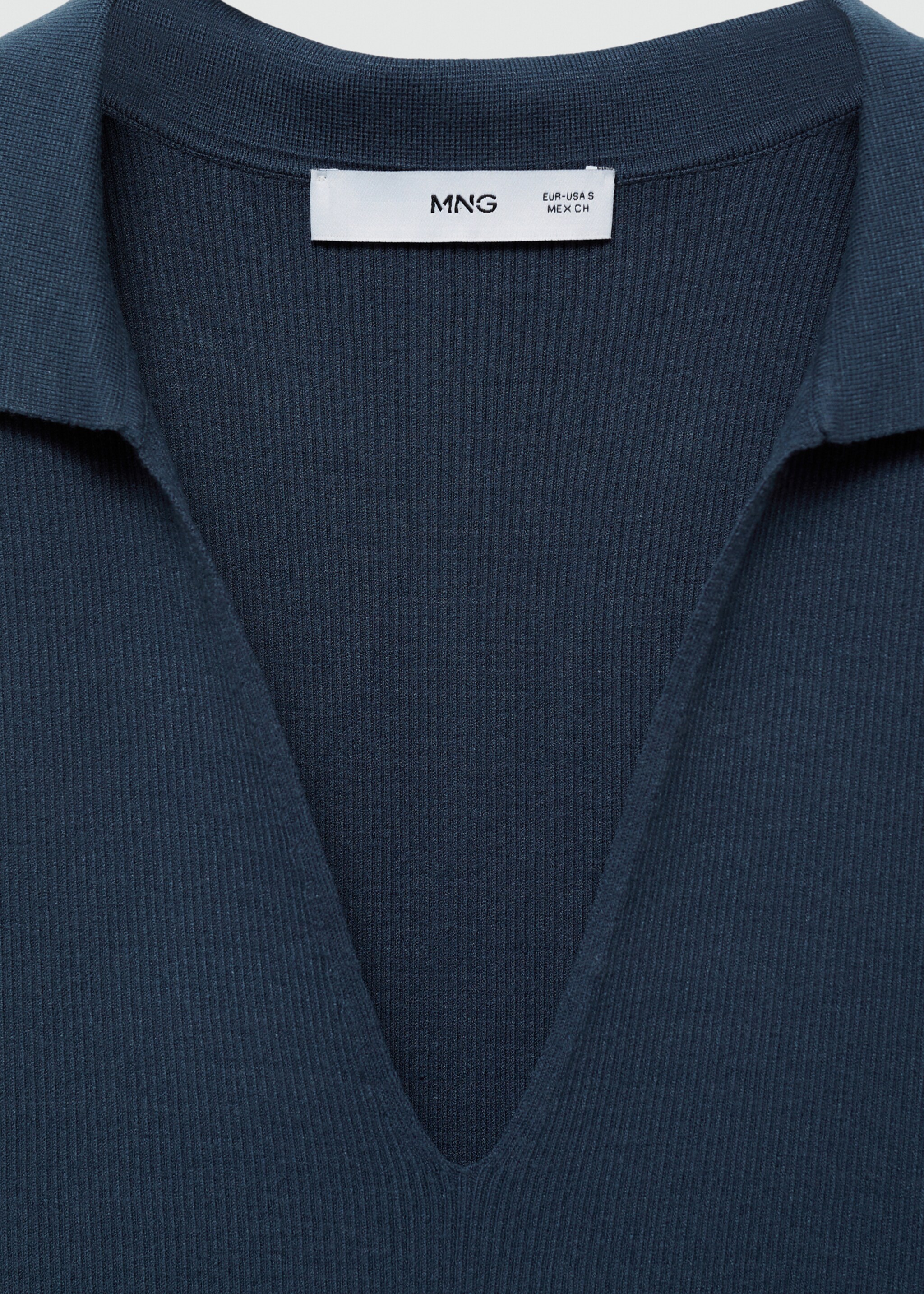 Polo-neck knitted top - Details of the article 8, Dark Navy. Ref: 77054015-00.