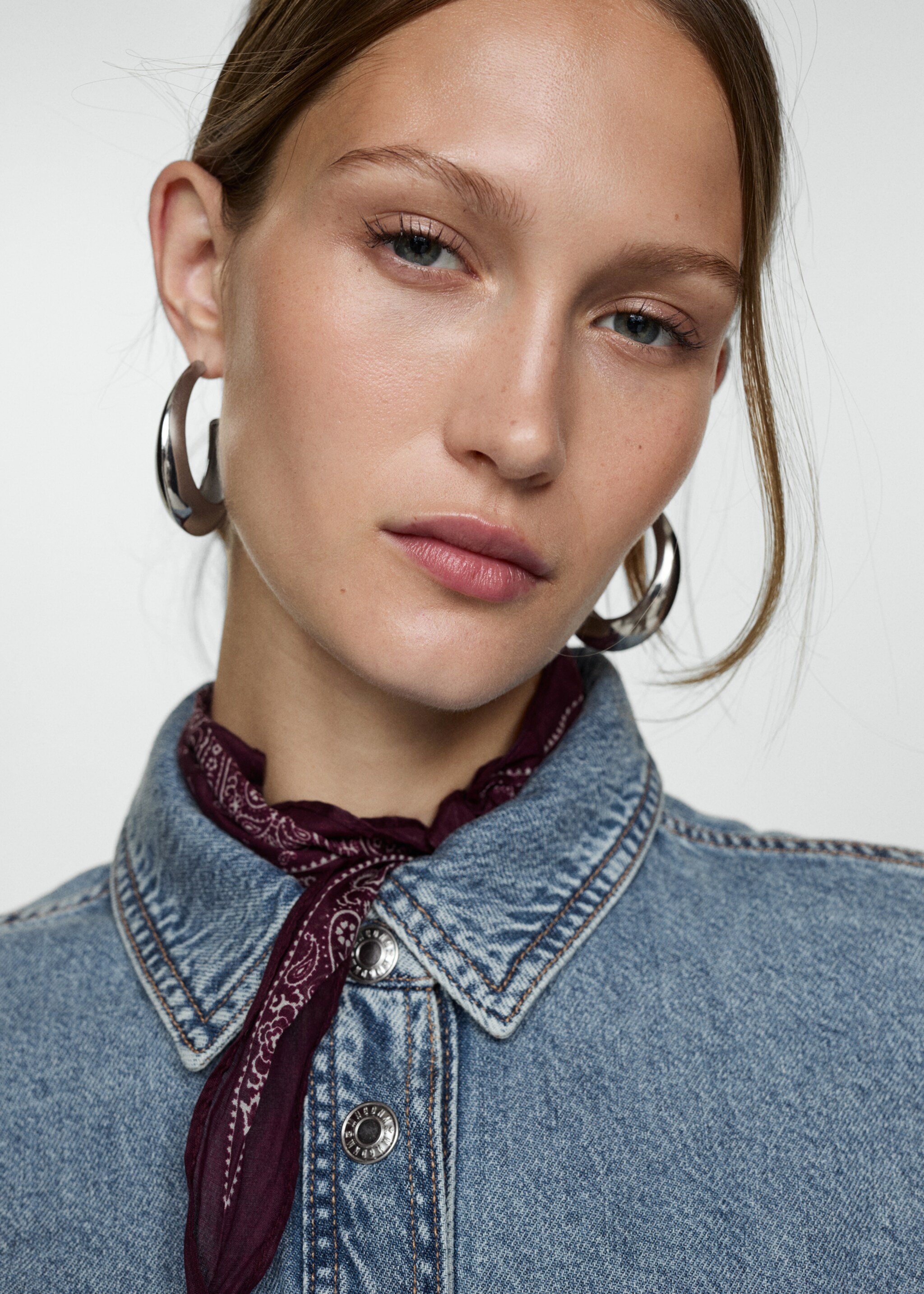 Denim overshirt with frayed hem - Details of the article 1, Medium Blue. Ref: 77054016-00.