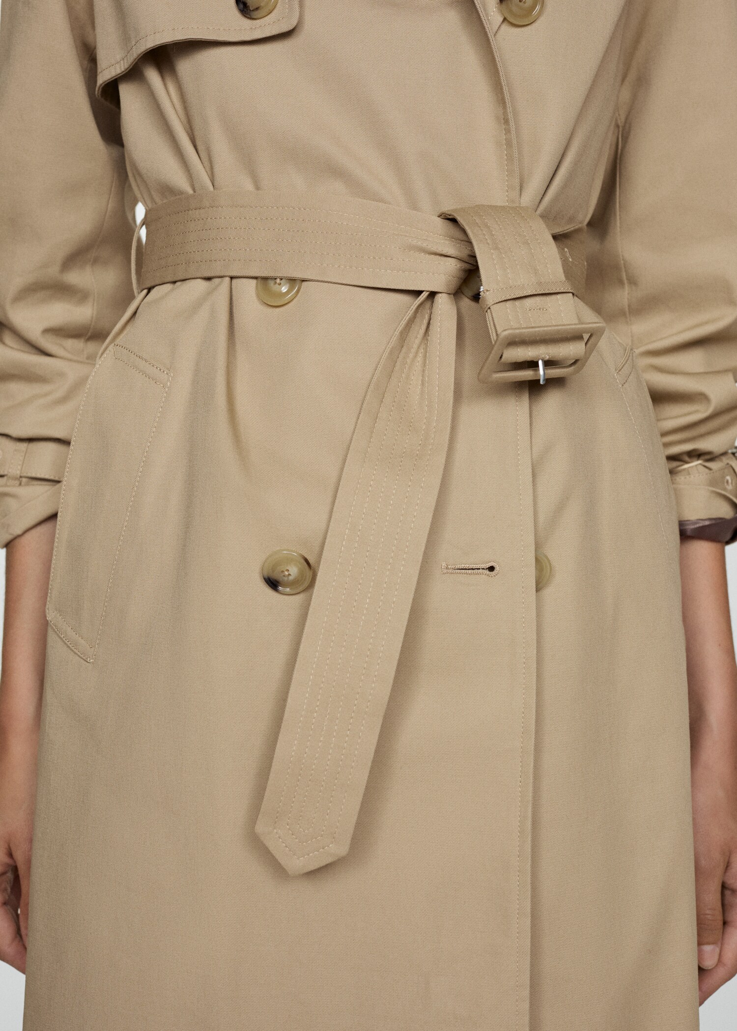 Klassischer Trenchcoat mit Gürtel - Detail des Artikels 6