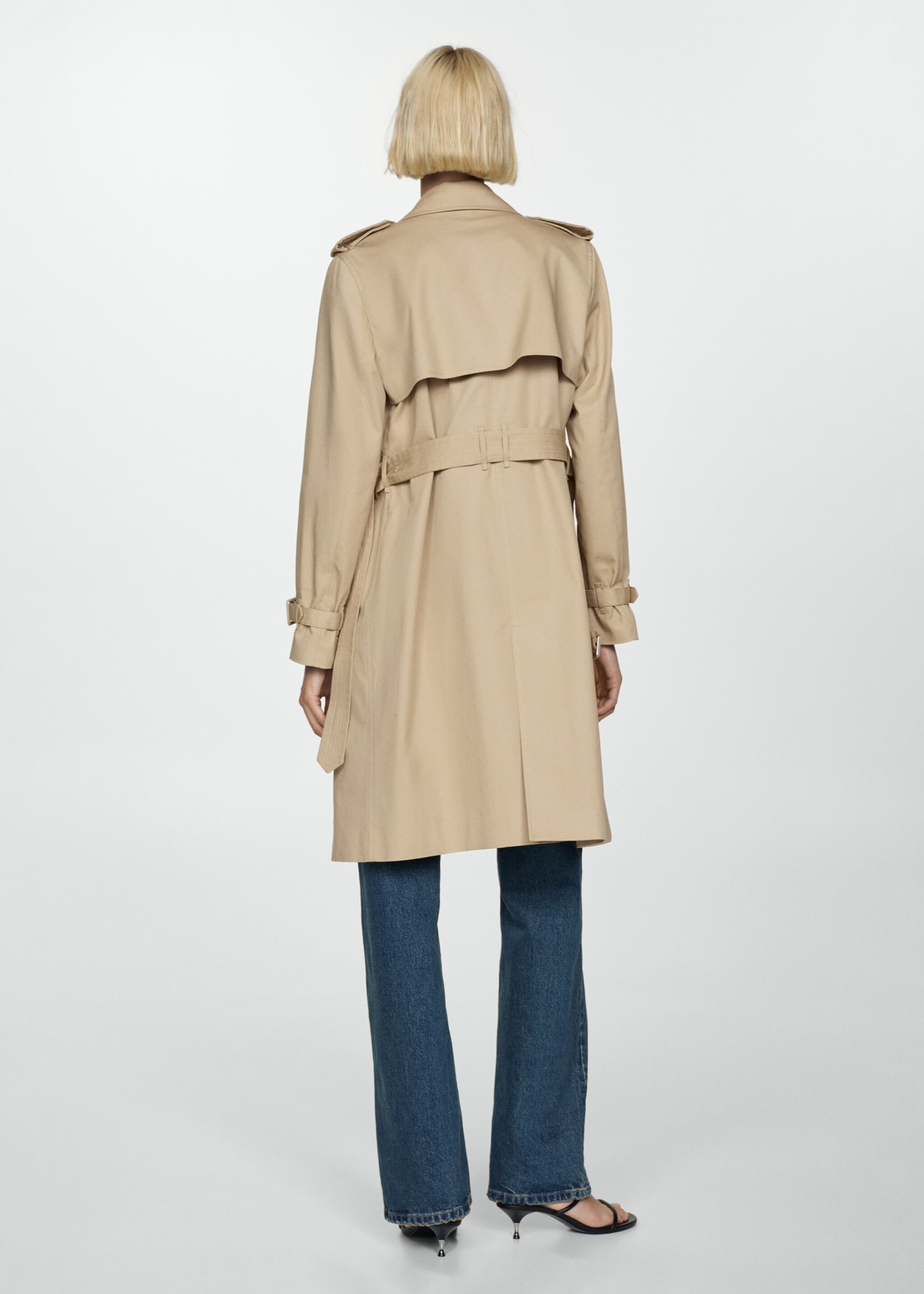 Classic trench coat with belt - Reverse of the article, Beige. Ref: 77054028-00.