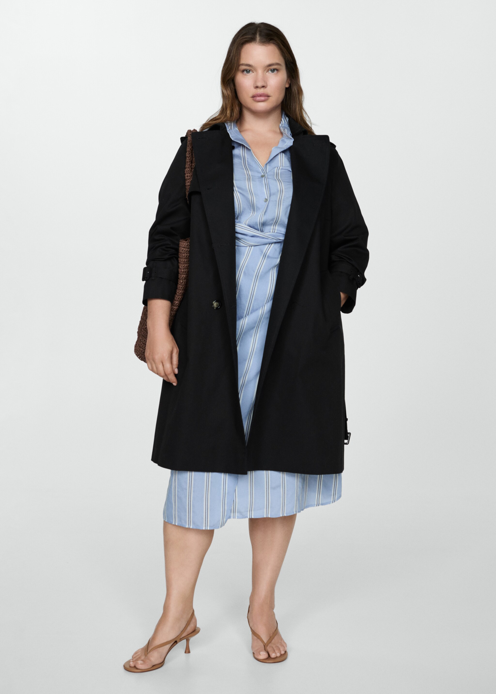 Classic trench coat with belt - Details of the article 3