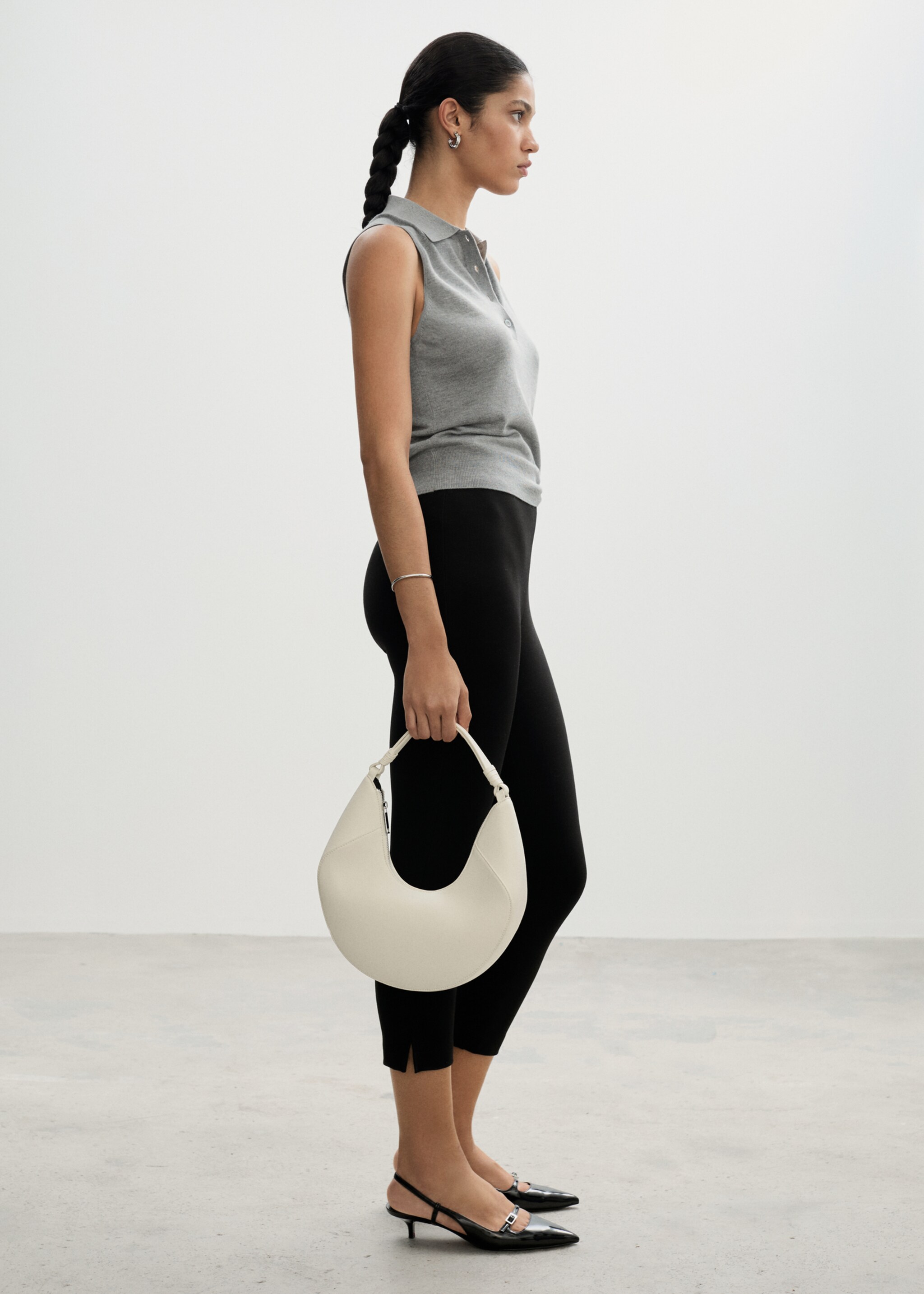 Capri leggings - Details of the article 2, Black. Ref: 77054029-00.