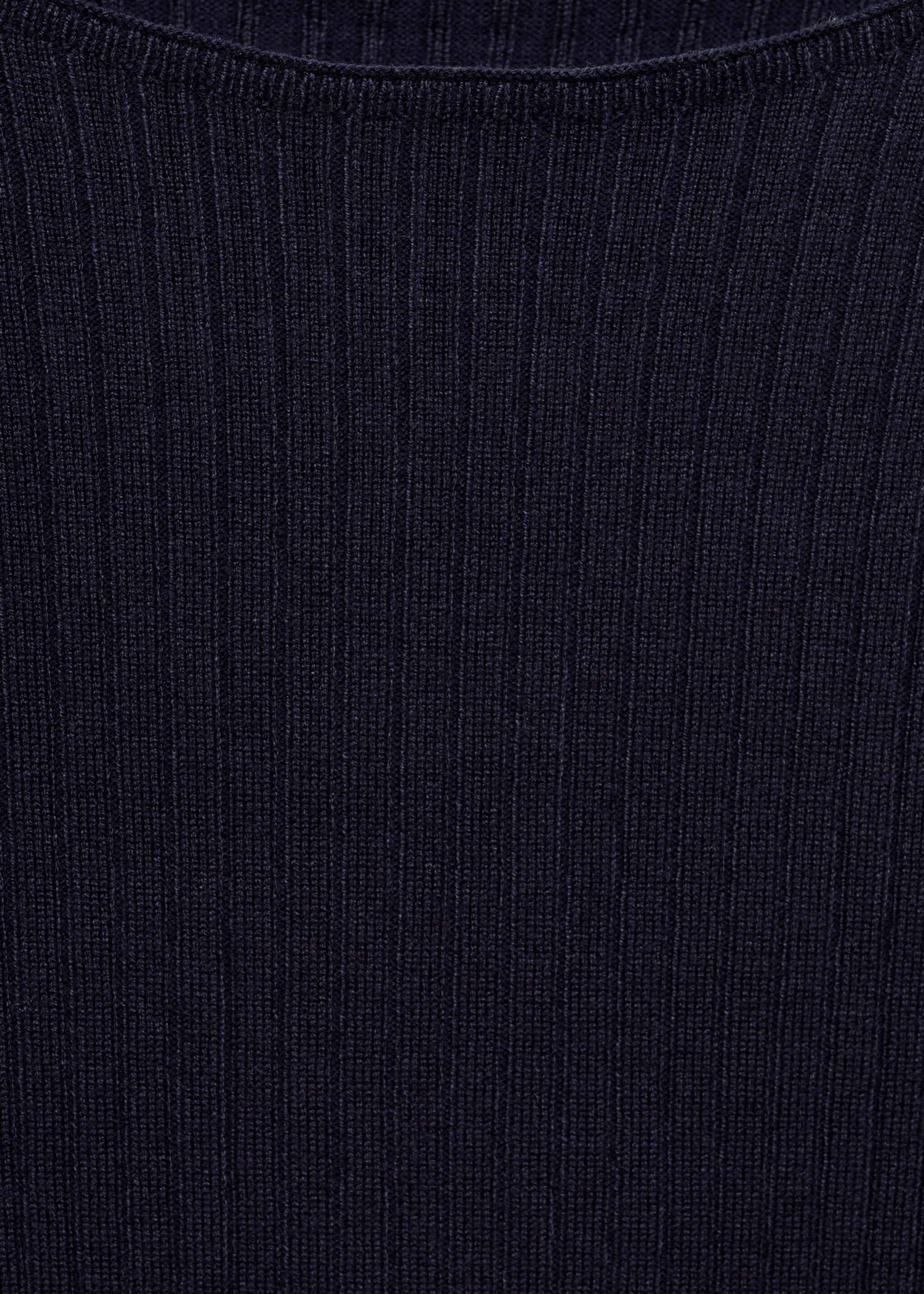 Short-sleeved fine-knit t-shirt - Details of the article 8