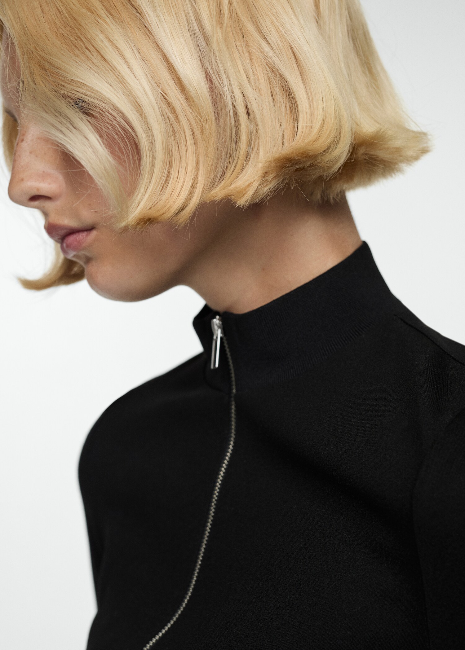 Taillierte Jacke mit doppeltem Reißverschluss - Detail des Artikels 1