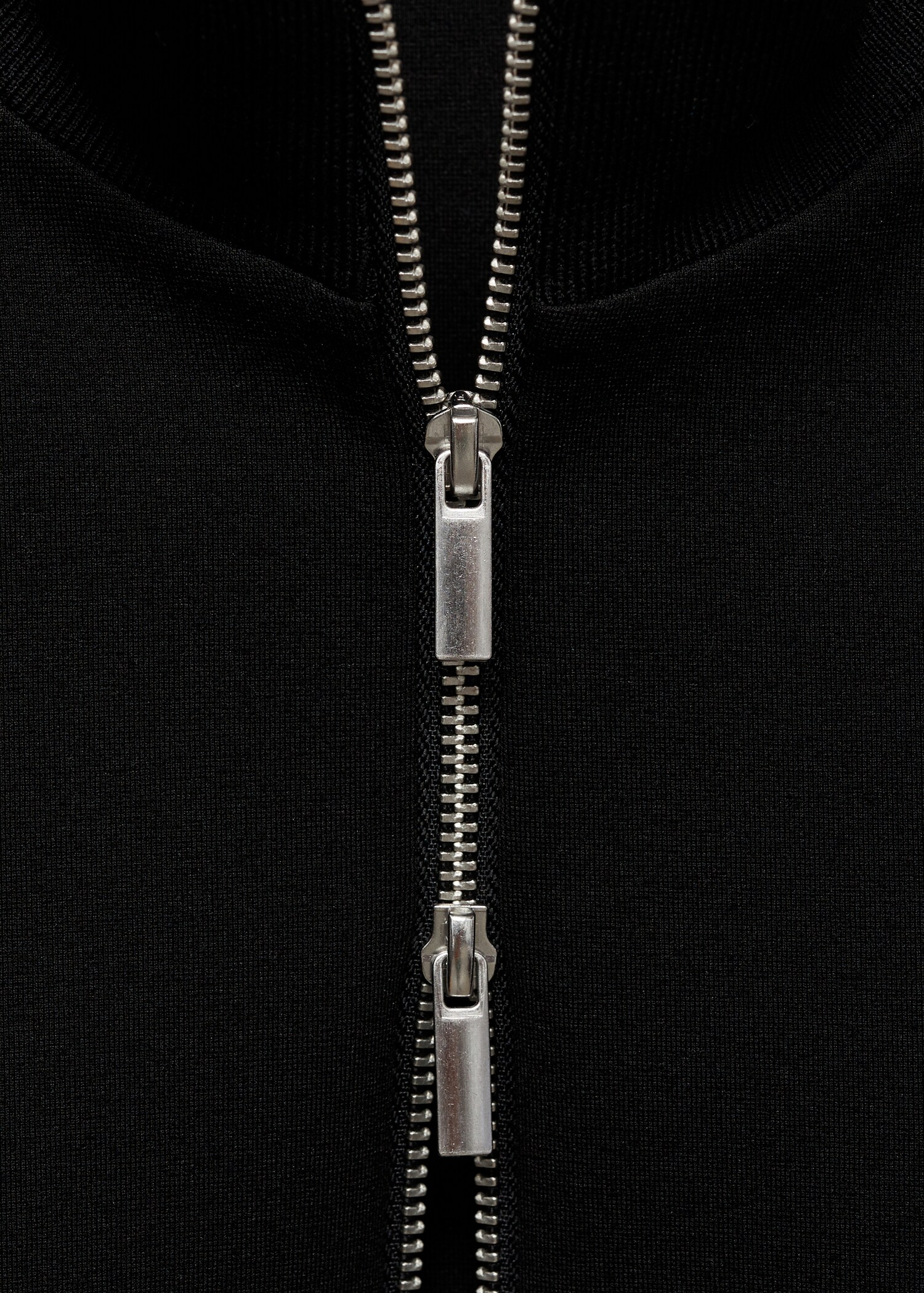 Taillierte Jacke mit doppeltem Reißverschluss - Detail des Artikels 8
