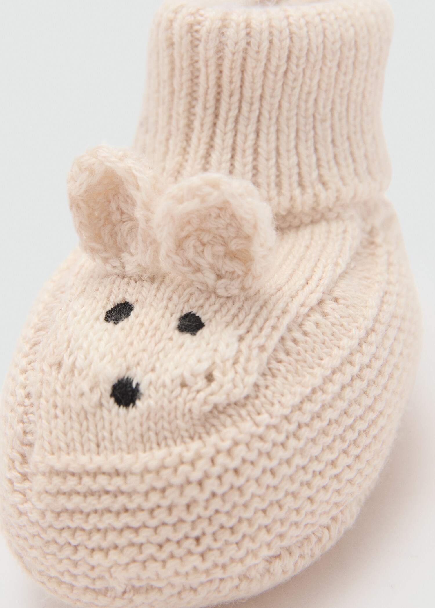 Booties with little ears - Details of the article 1