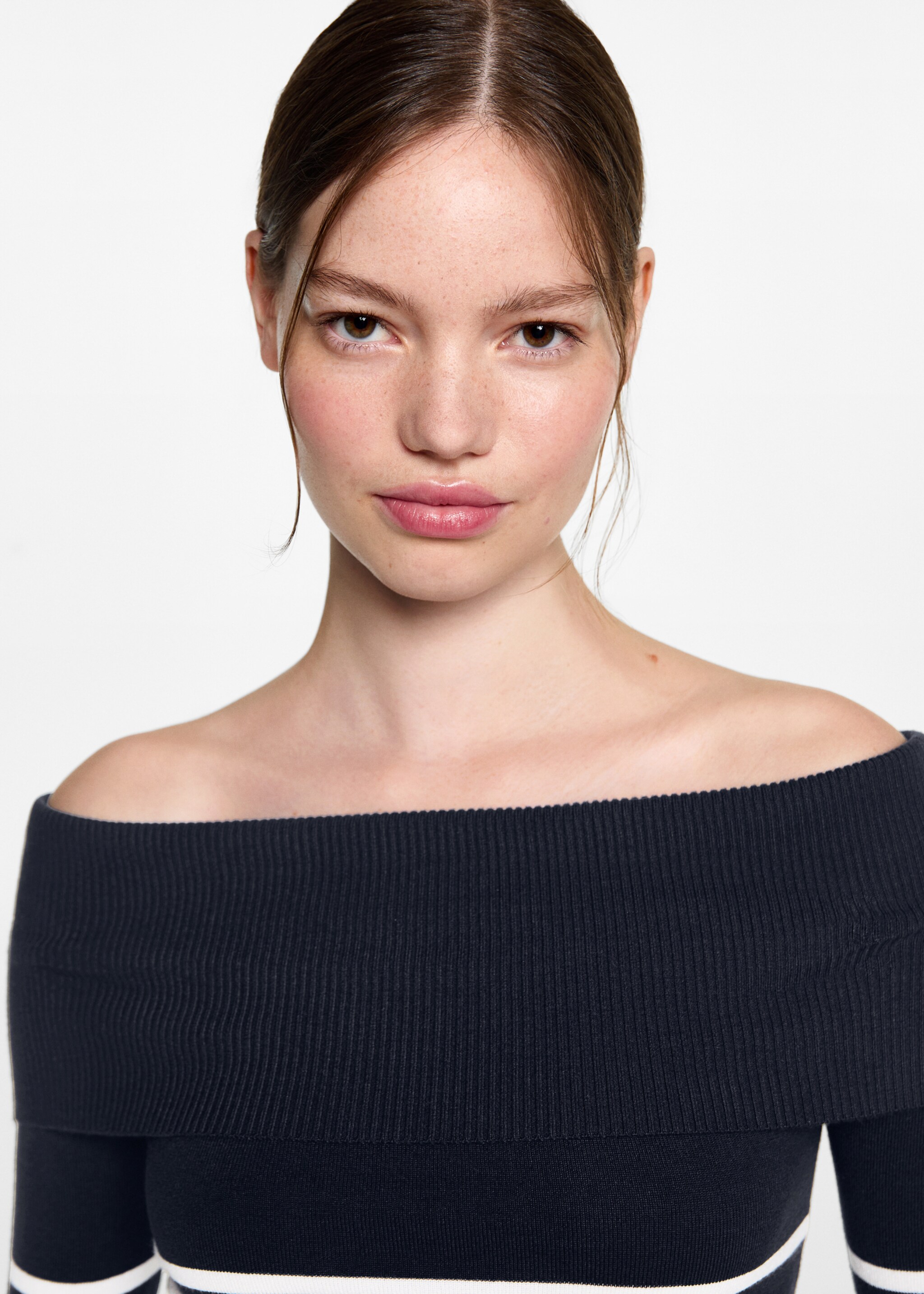 Open-shoulder striped sweater - Details of the article 1, Dark Navy. Ref: 77054041-00.