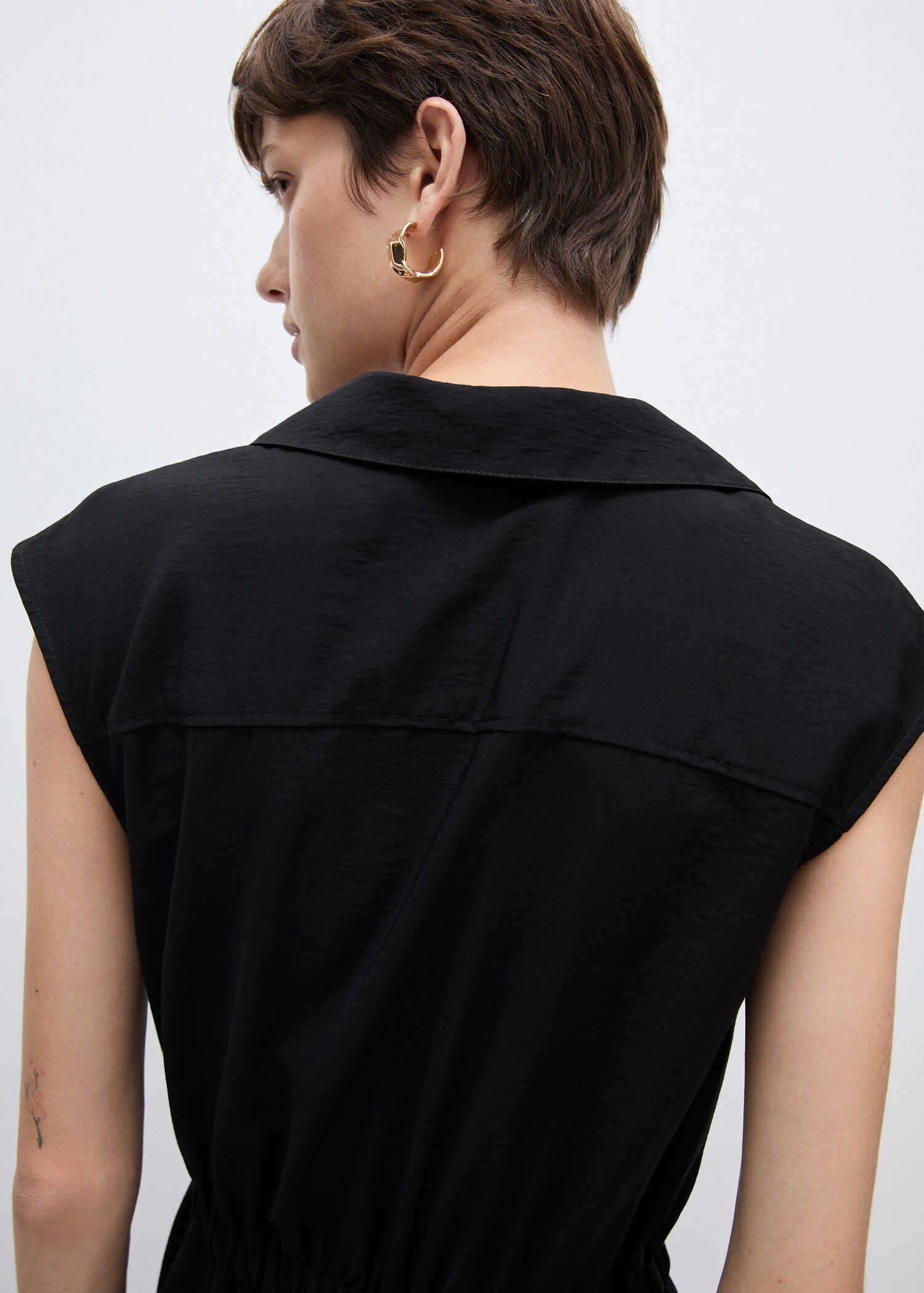 Jumpsuit fickor skjortkrage - Artikelns baksida