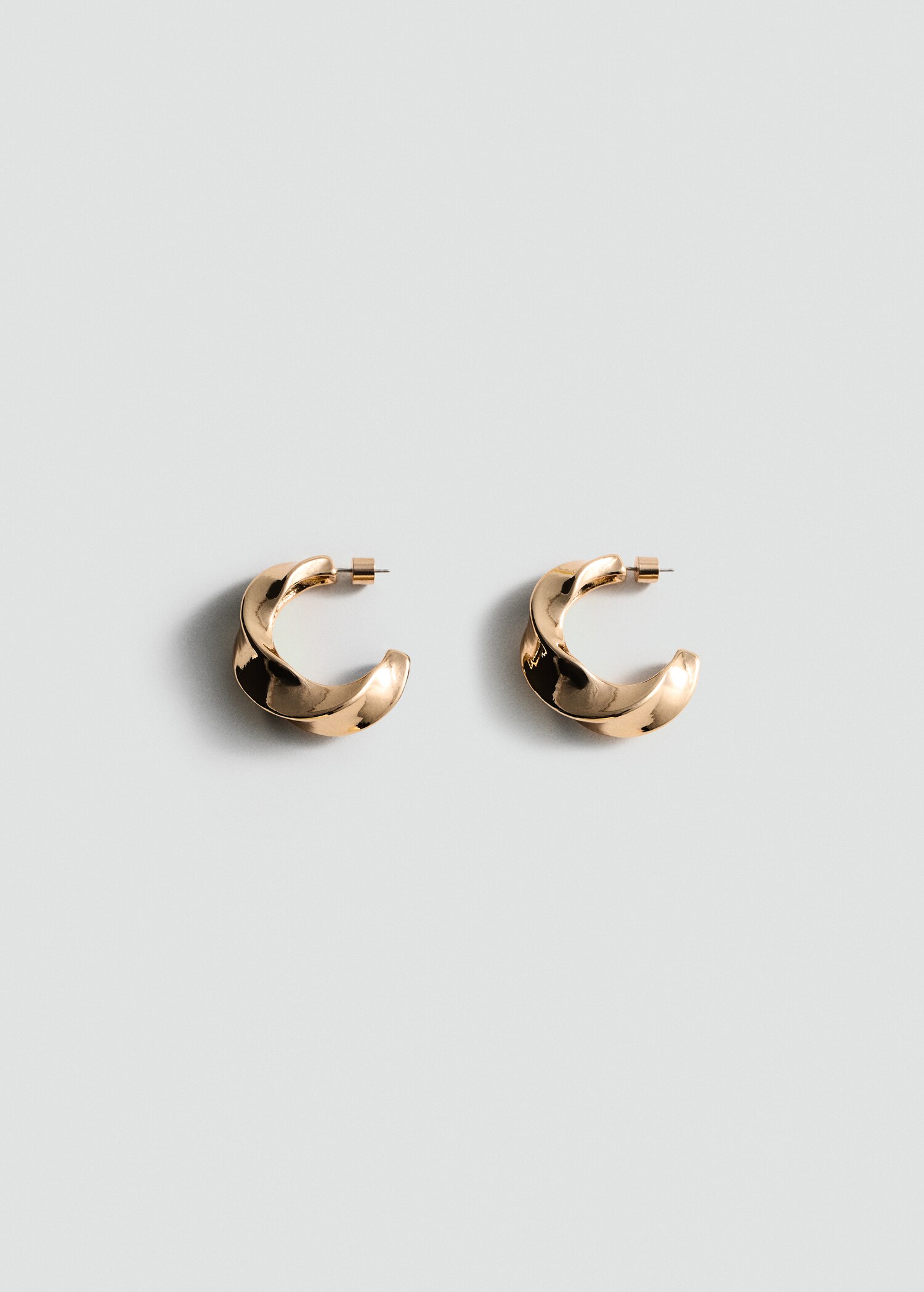 Twisted hoop earrings - Article without model