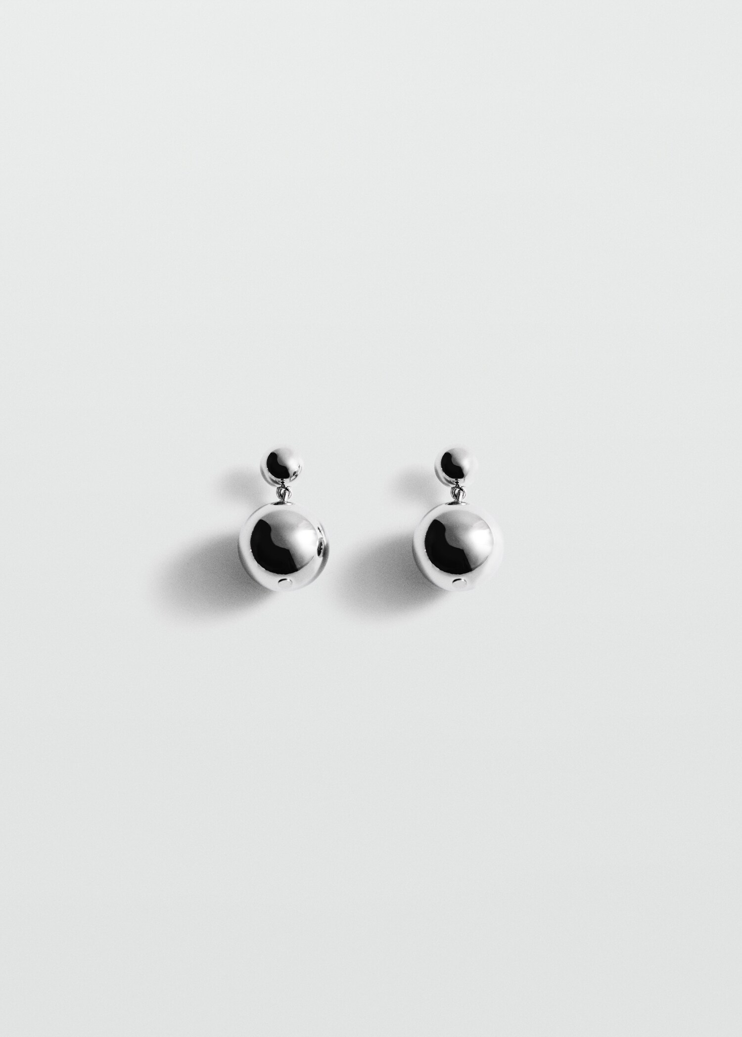 Earrings with ball design - Article without model