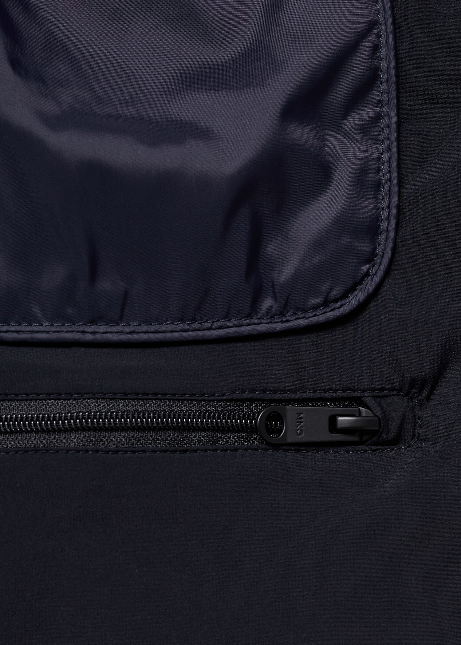 Quilted gilet with feather filling - Details of the article 0