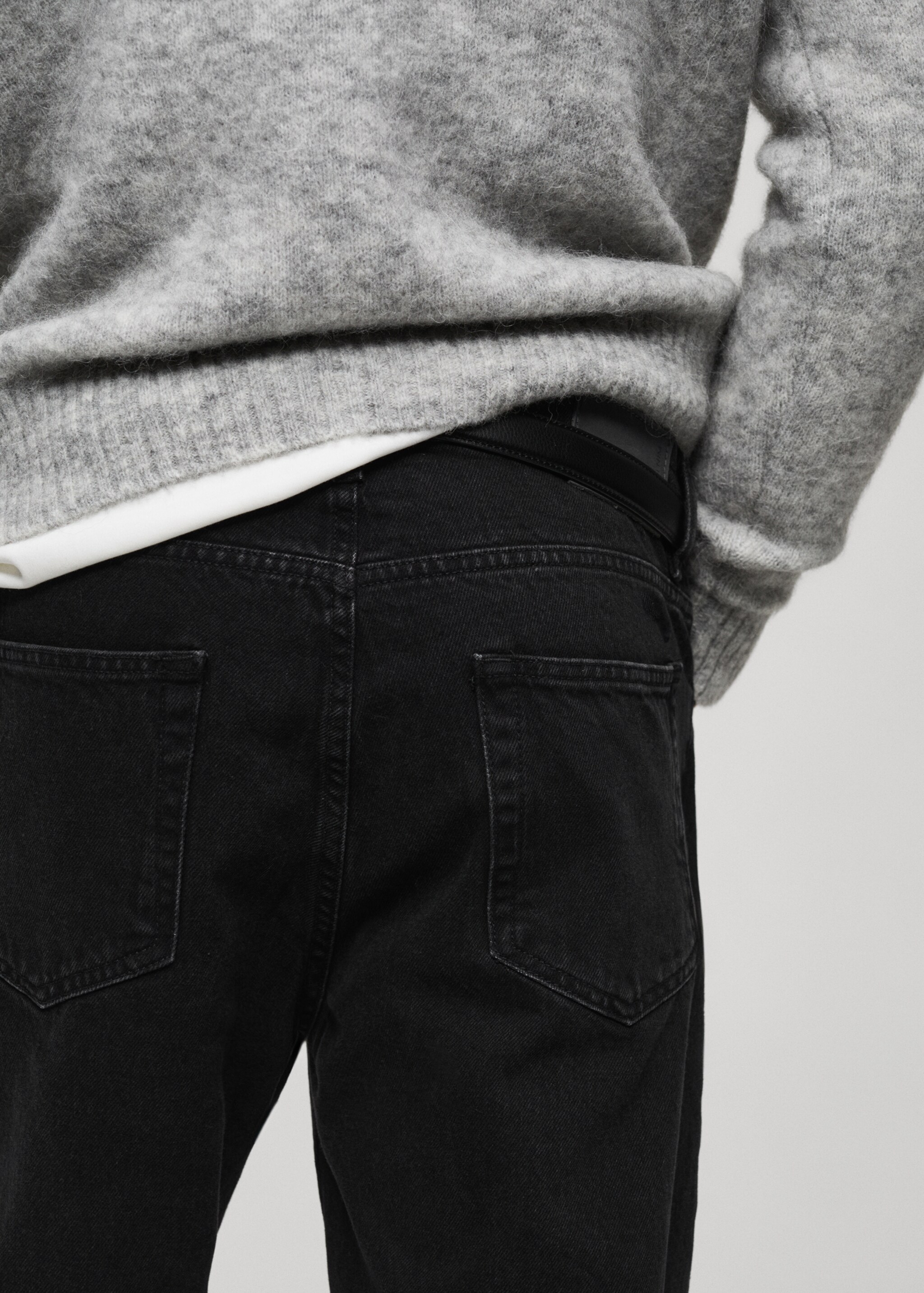 Bob regular-fit jeans - Details of the article 6, Black denim. Ref: 77054441-00.