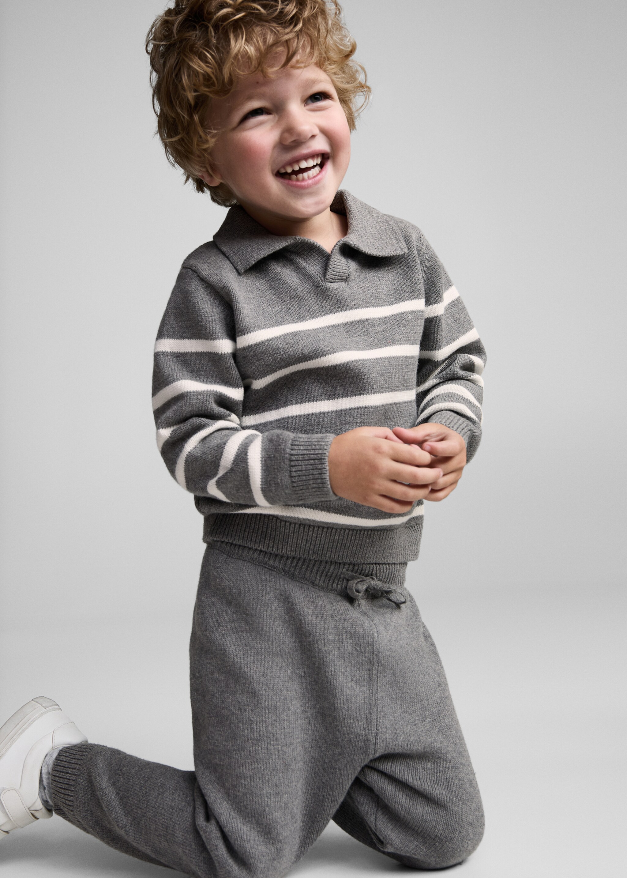 Knit jogger-style trousers - Medium plane, Medium Heather Grey. Ref: 77054772-00.