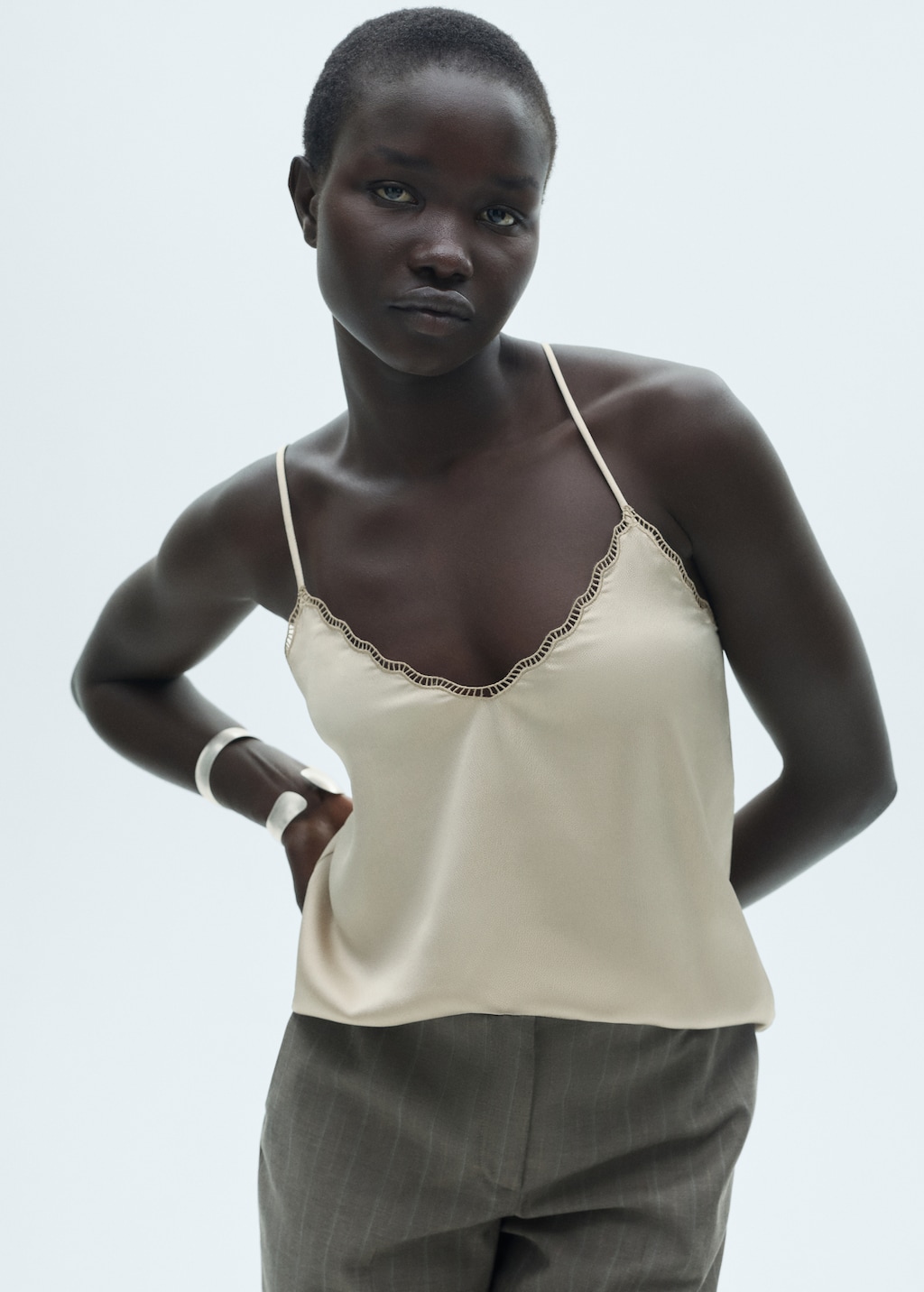 Satinierter Lingerie-Top - Damen | MANGO OUTLET Deutschland