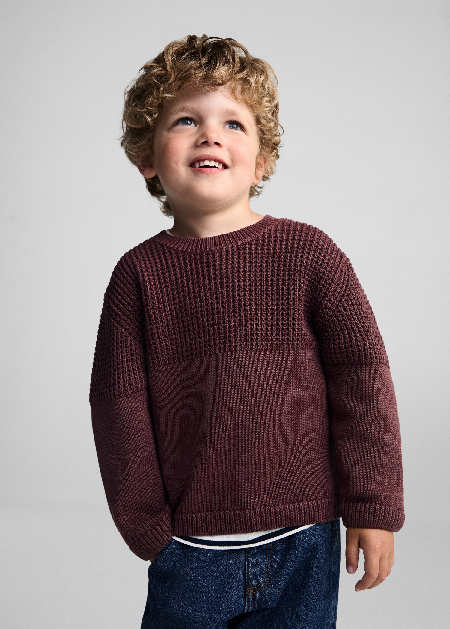 Contrasting knit sweater - Medium plane