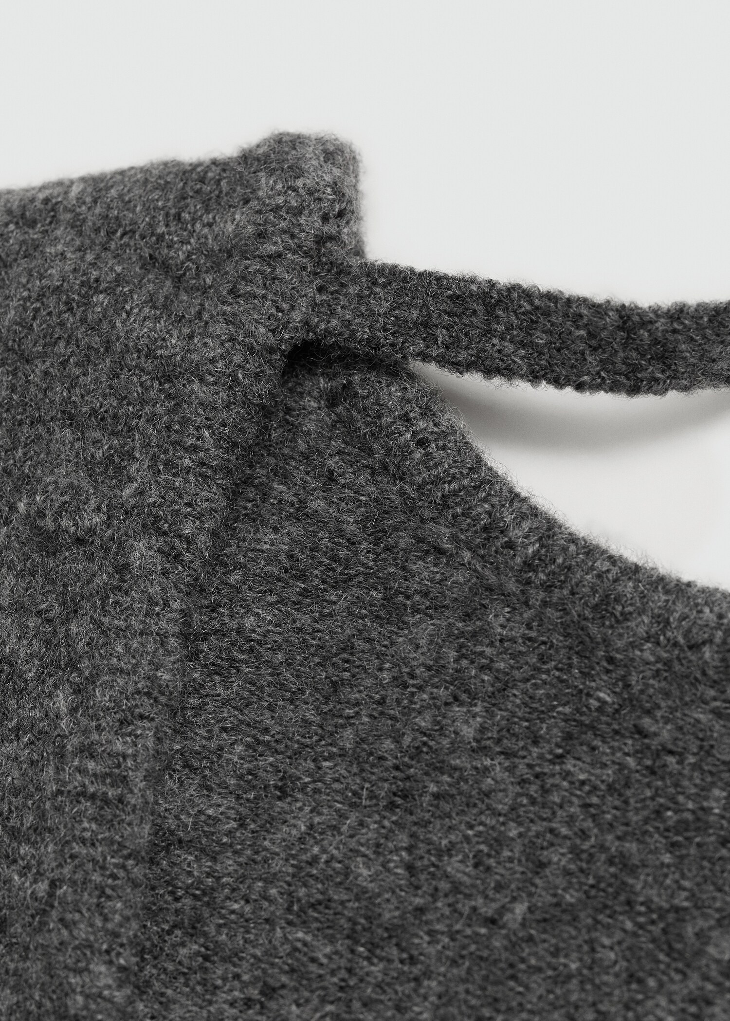 Pullover mit Rückenschlitz - Detail des Artikels 0