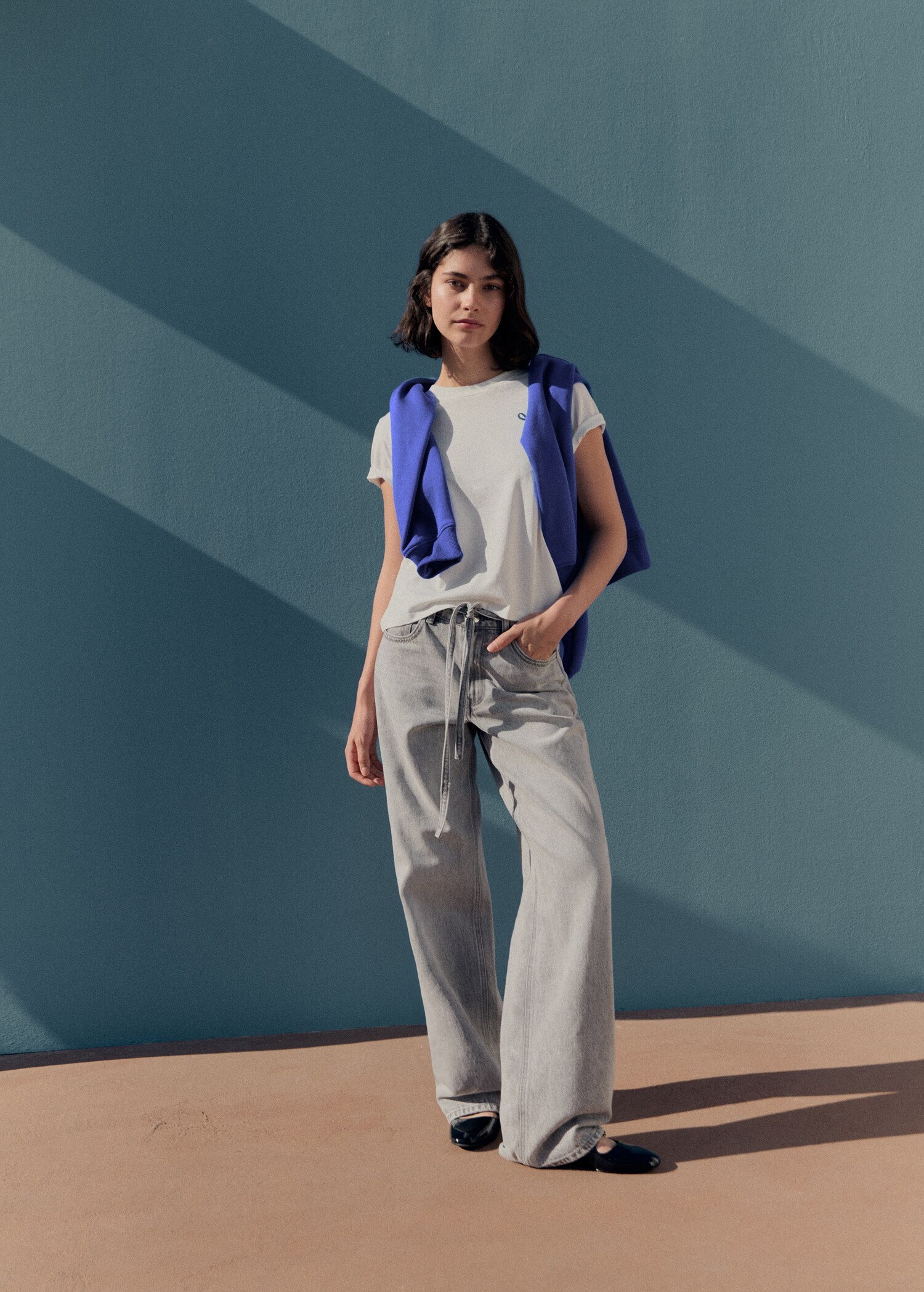 Wideleg-Jeans mit Kordelzug - Detail des Artikels 5