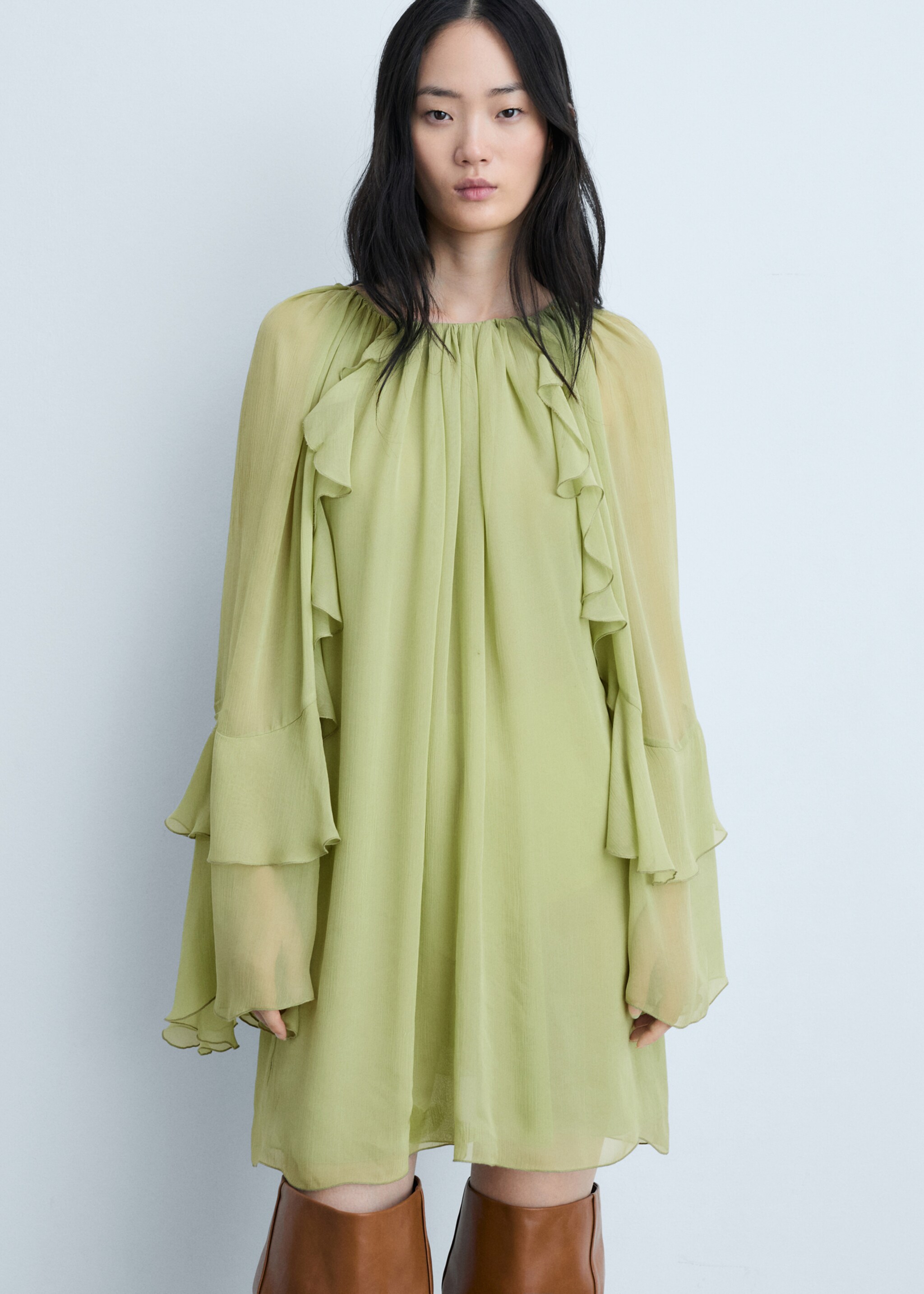 Vestido de gaze com folhos - Plano médio, Verde. Ref: 77054796-00.