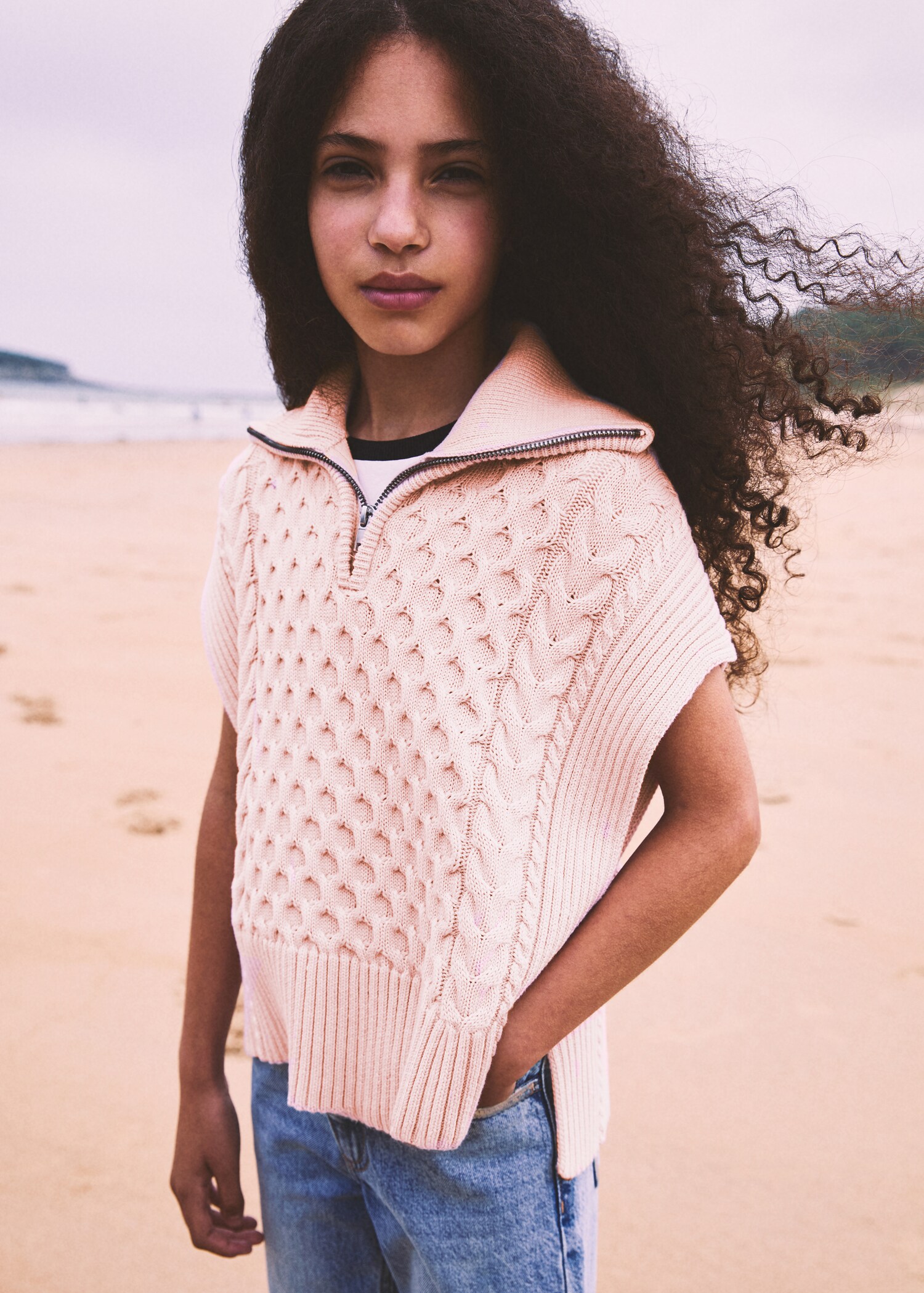 Braided-knit gilet - Details of the article 6