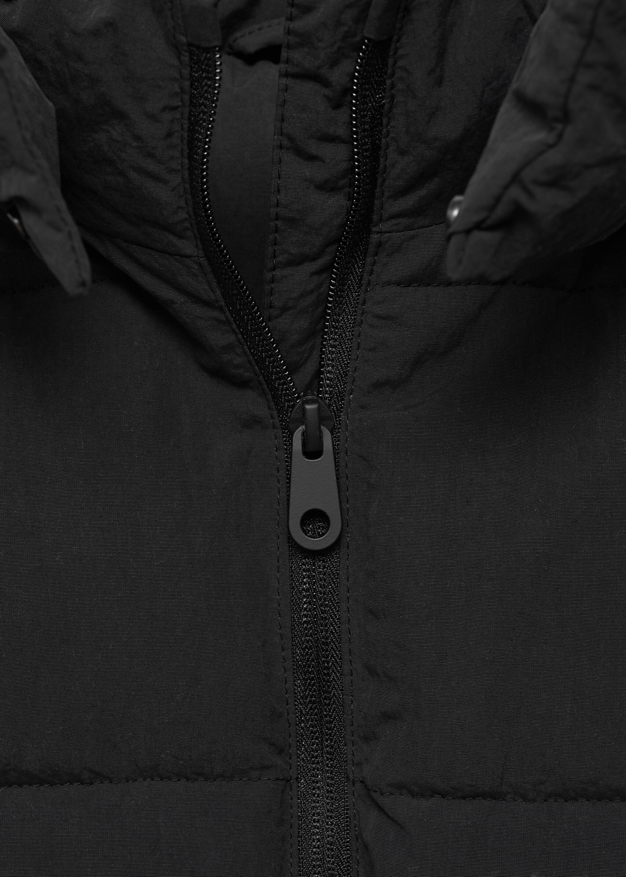Short quilted anorak - Details of the article 8, Black. Ref: 77055629-00.