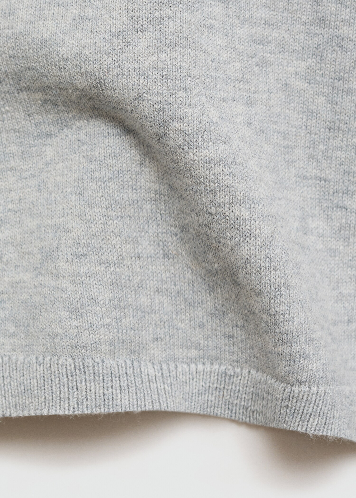Pull-over à col en V - Détail de l'article 0