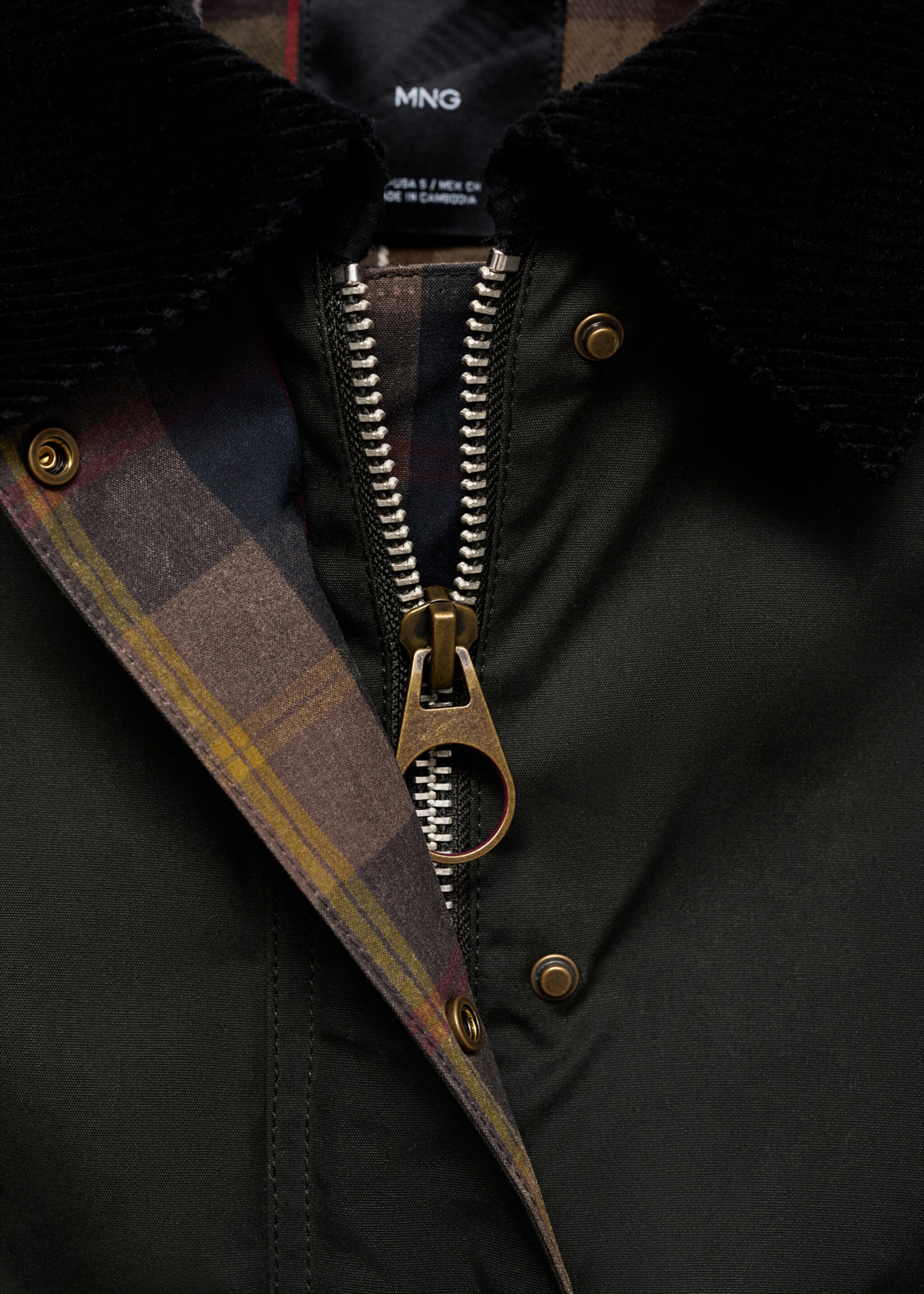 Parka efecto encerado corta - Detalle del artículo 8, Khaki. Ref: 77055632-00.