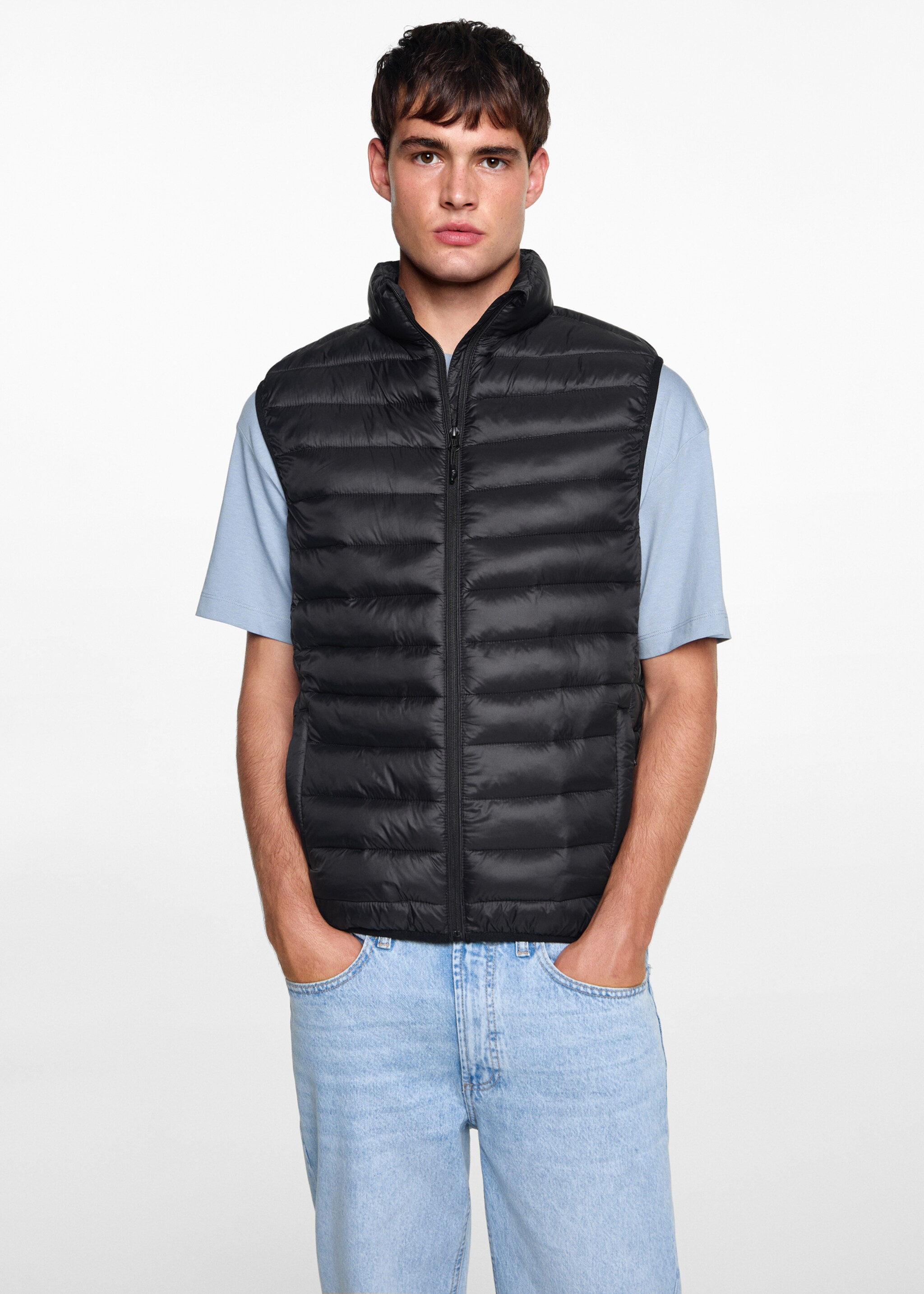 Quilted gilet - Medium plane, Black. Ref: 77055633-00.