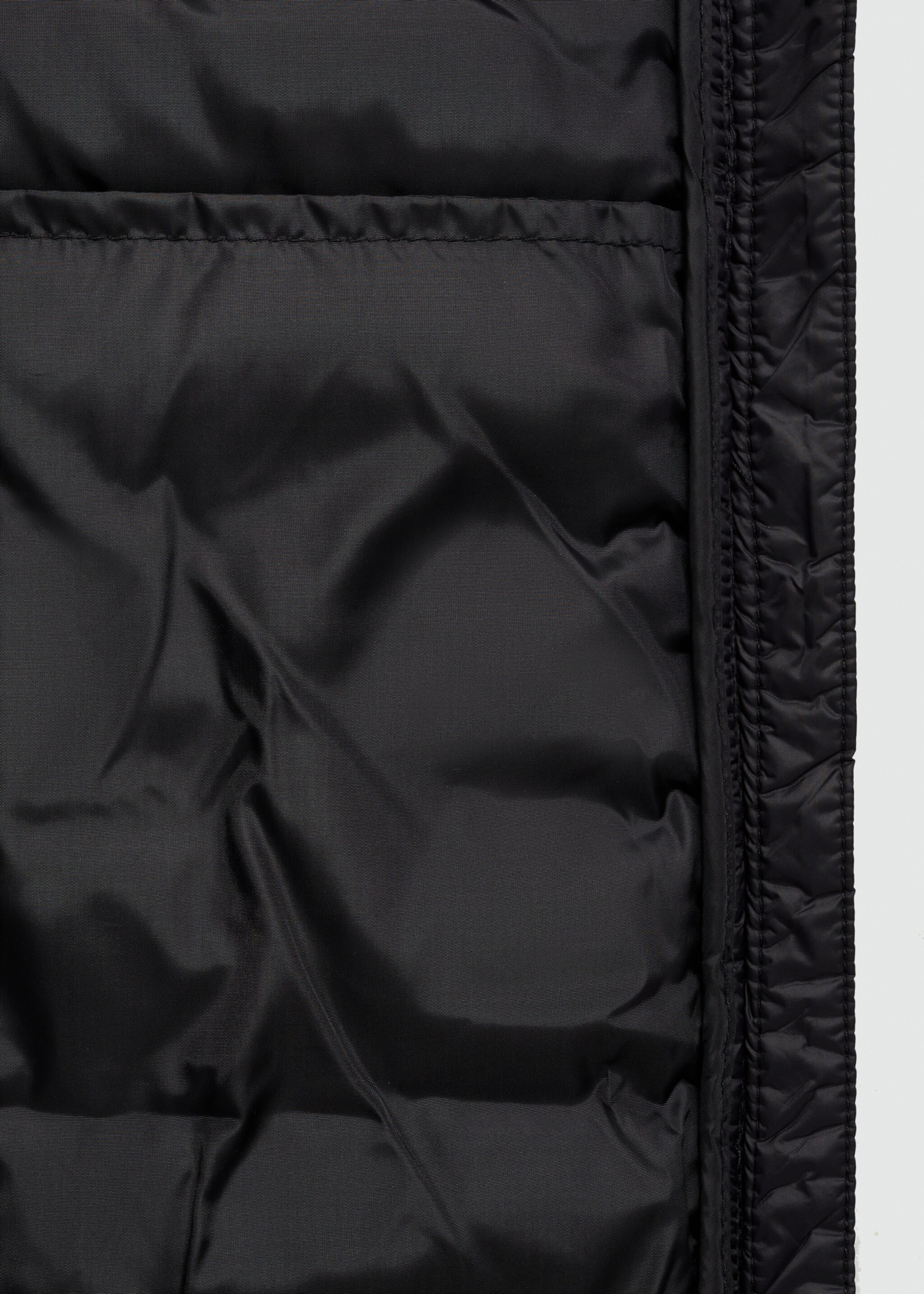 Quilted gilet - Details of the article 0, Black. Ref: 77055633-00.
