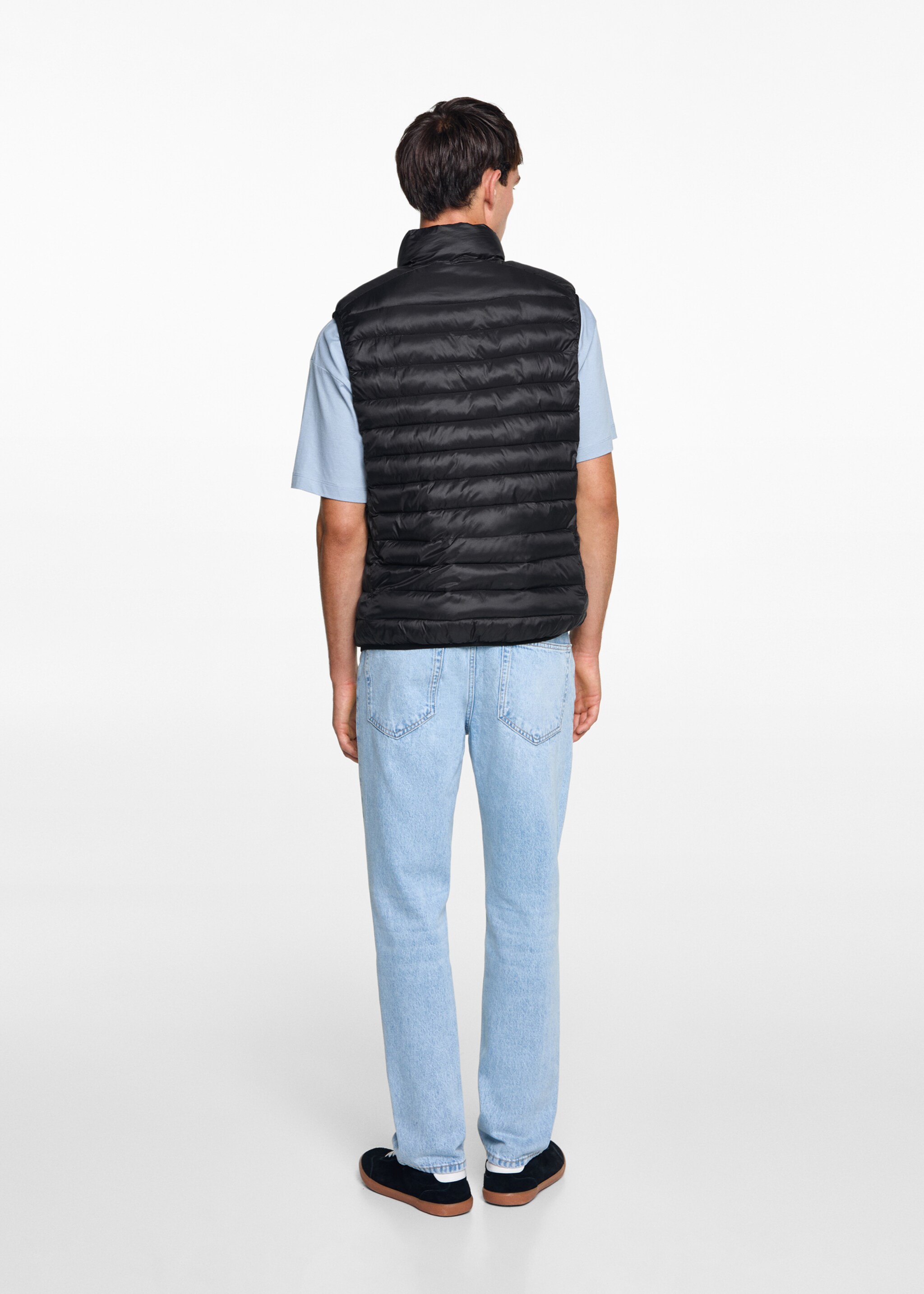 Quilted gilet - Reverse of the article, Black. Ref: 77055633-00.