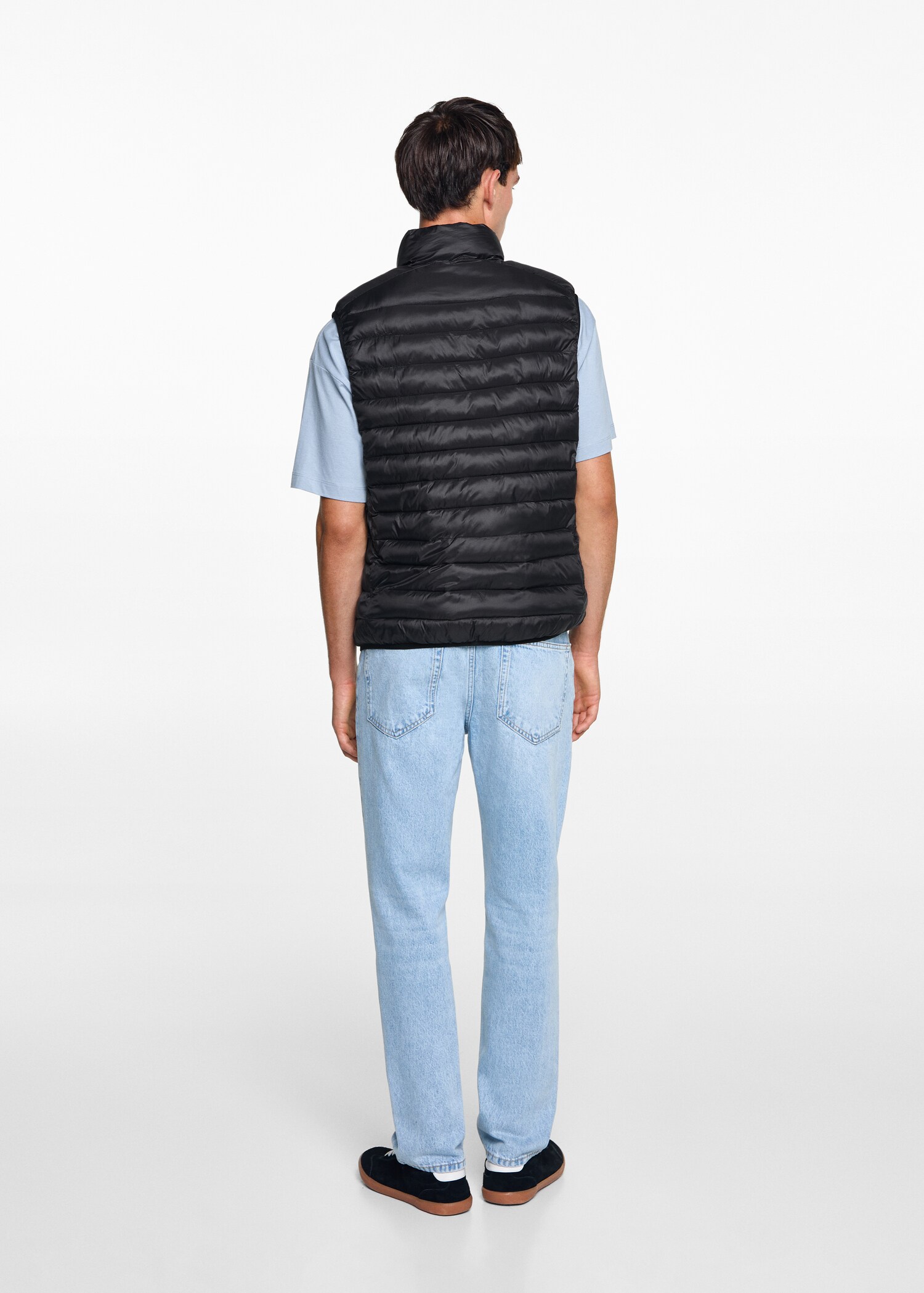 Quilted gilet - Reverse of the article