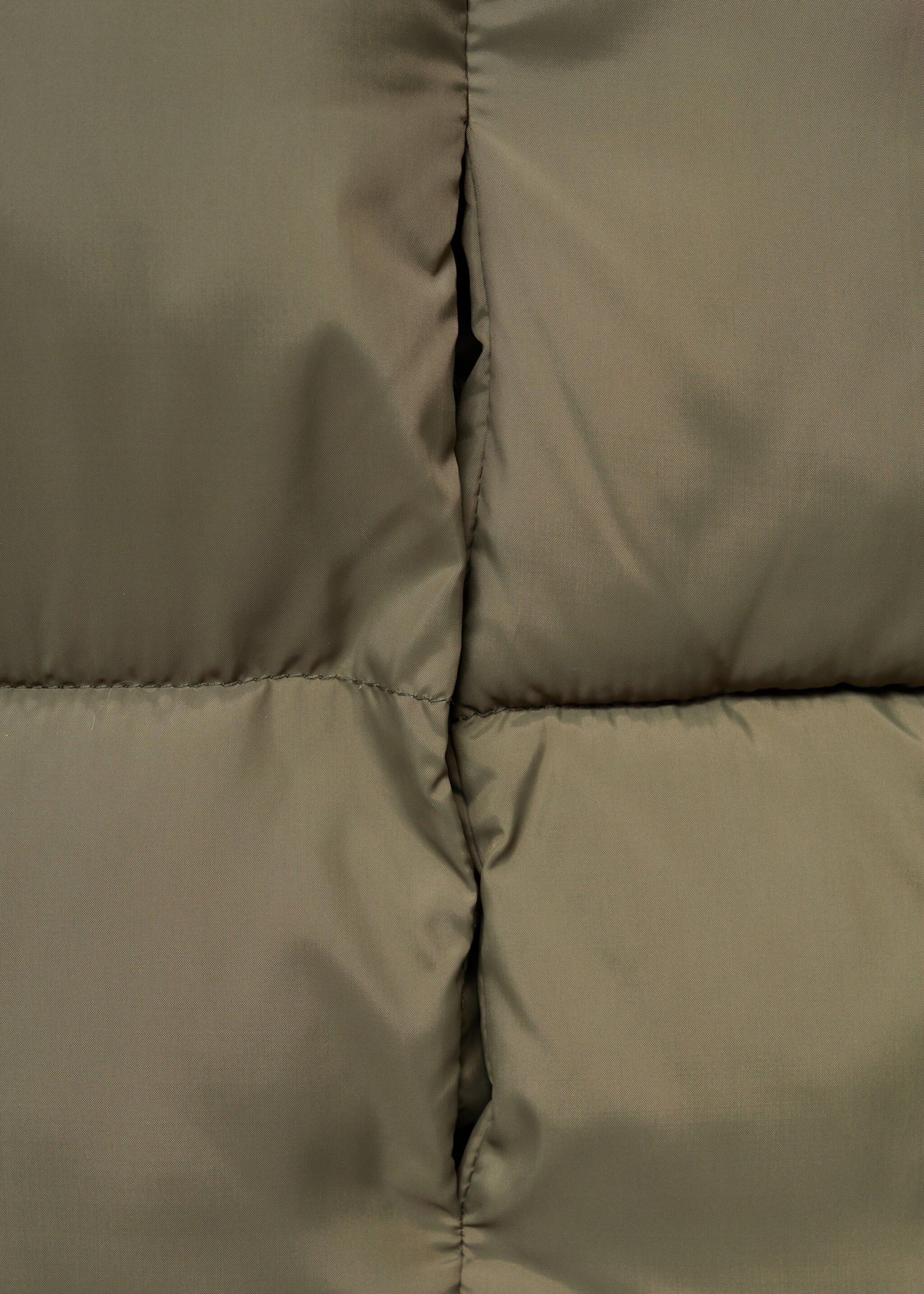 Quilted gilet with hood - Details of the article 0, Khaki. Ref: 77055637-00.