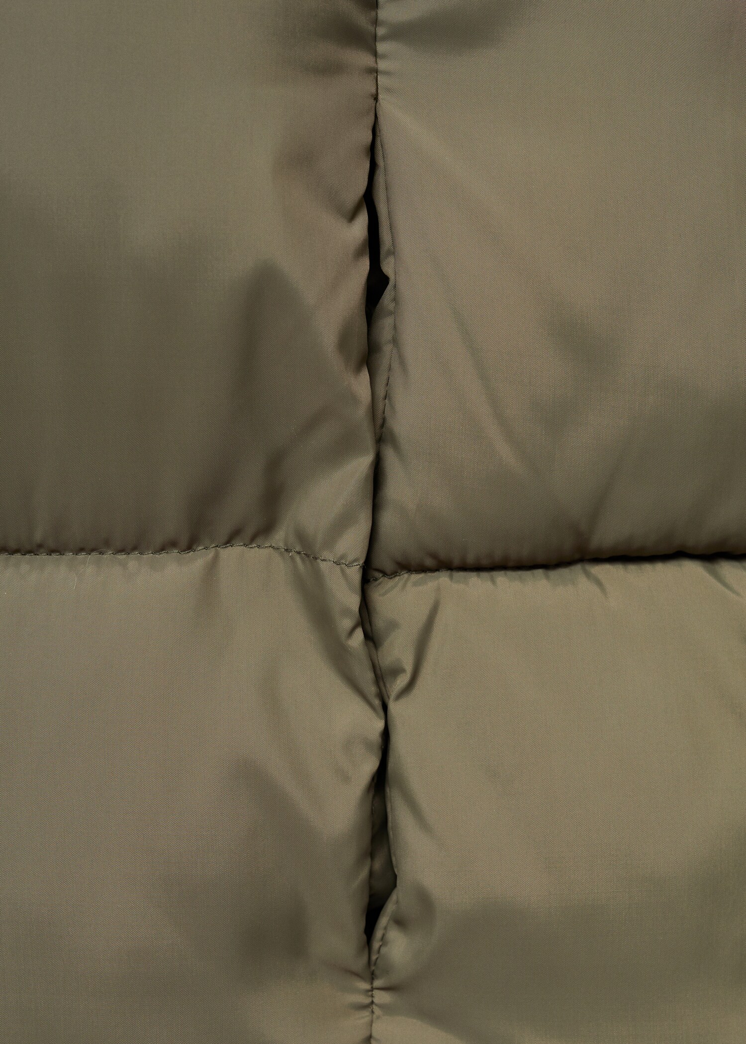 Quilted gilet with hood - Details of the article 0