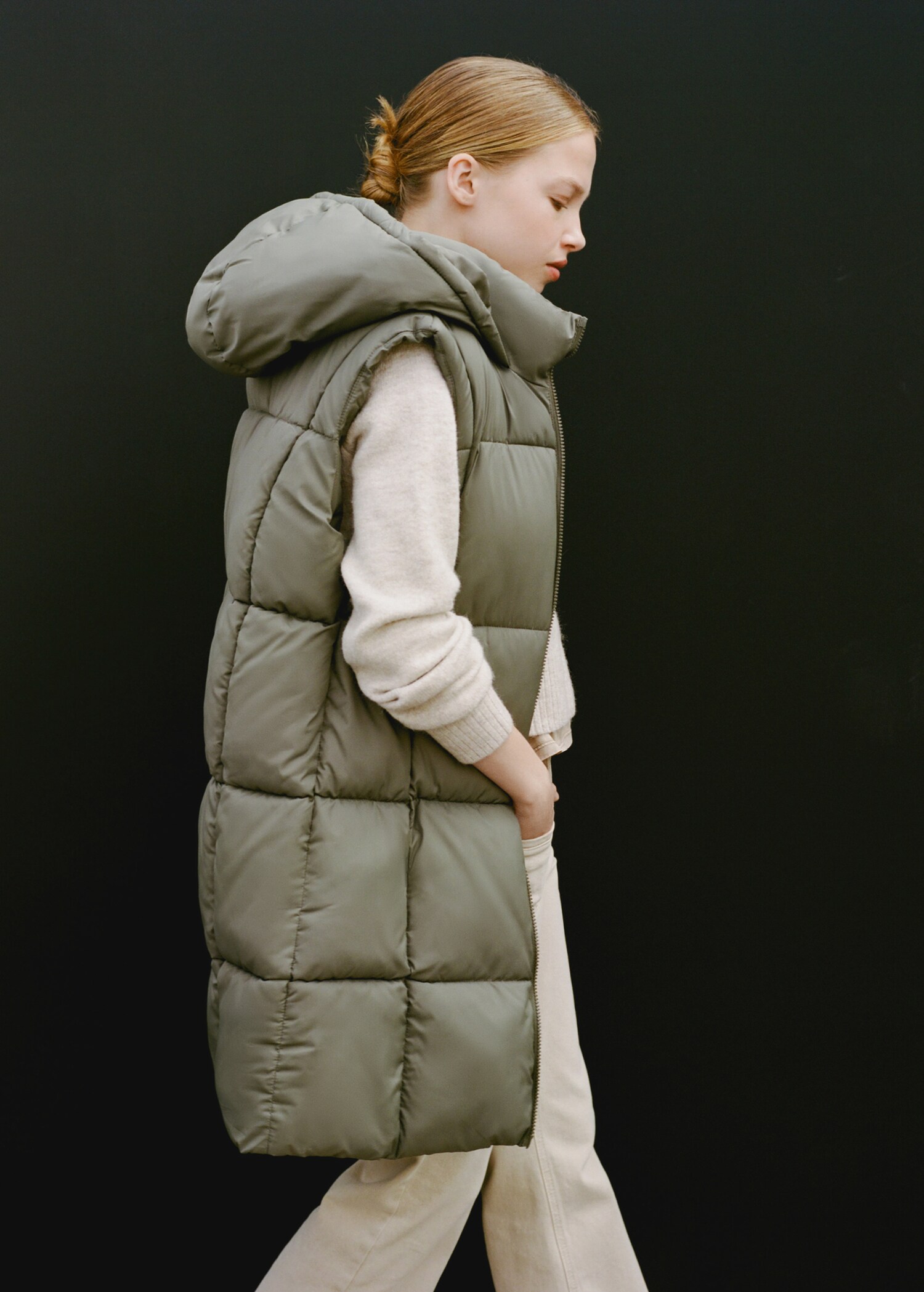 Quilted gilet with hood - Details of the article 5