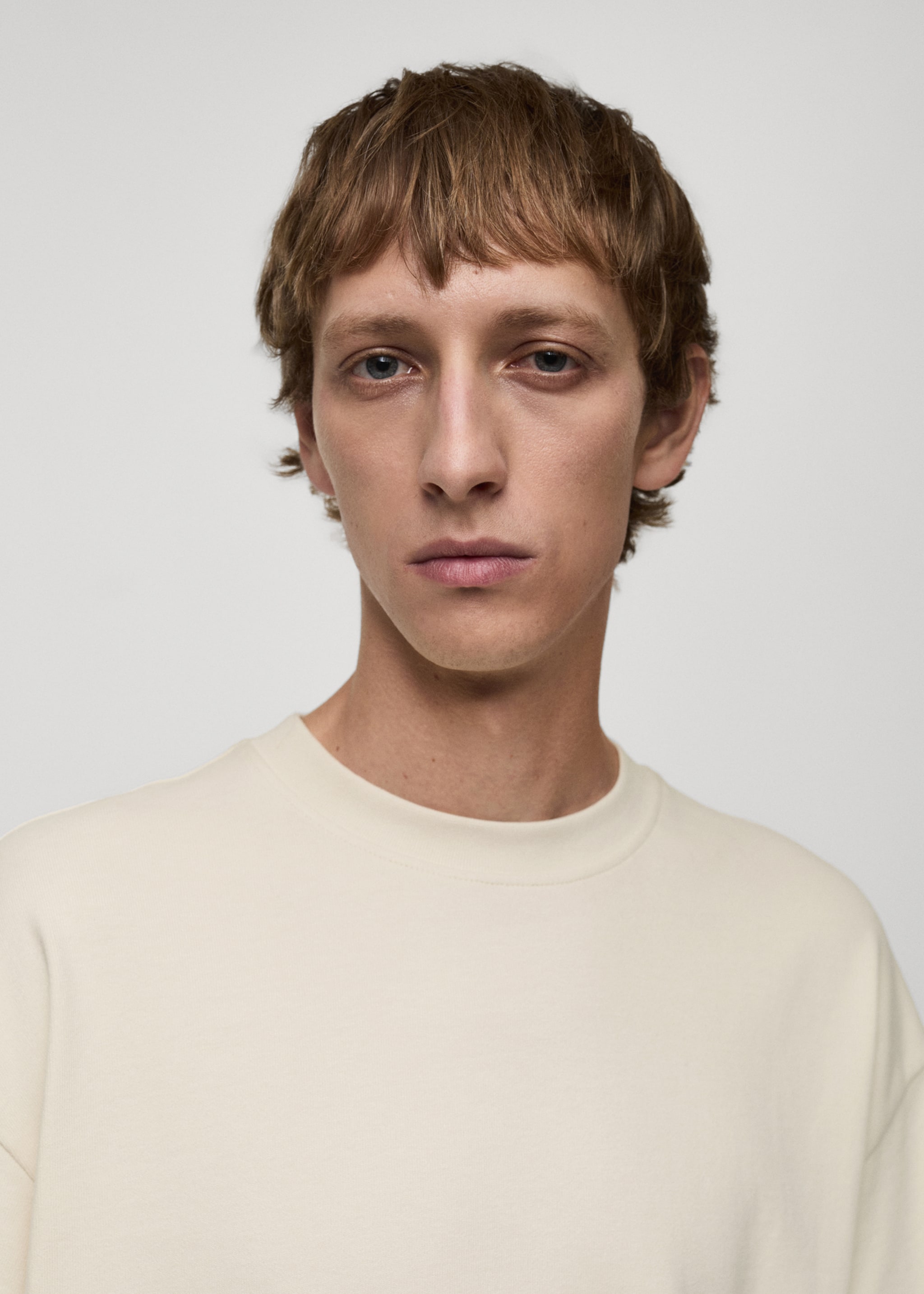 100% cotton oversized t-shirt - Details of the article 2, Ecru. Ref: 77055638-00.