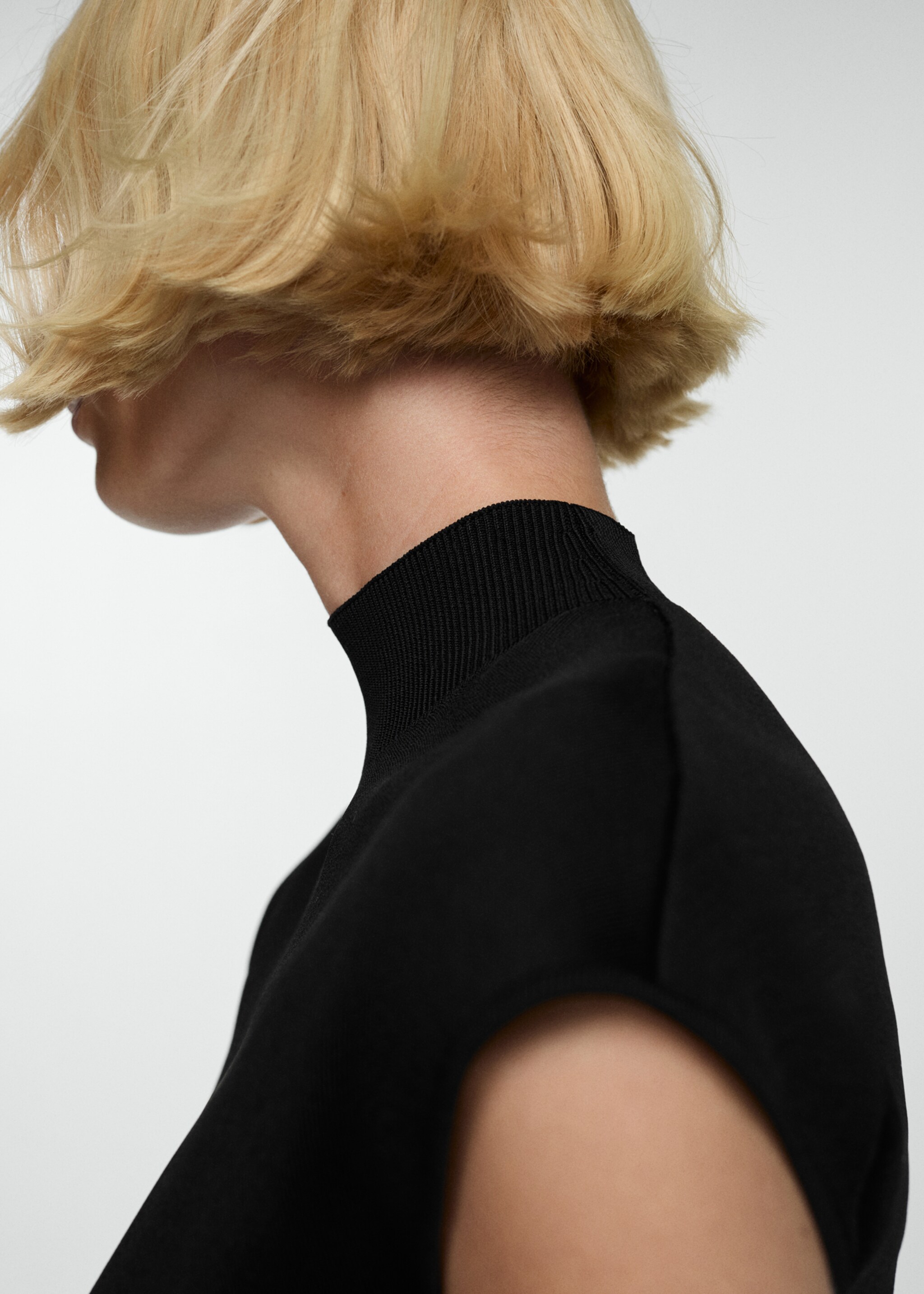 Perkins-neck knitted dress - Details of the article 1, Black. Ref: 77055641-00.