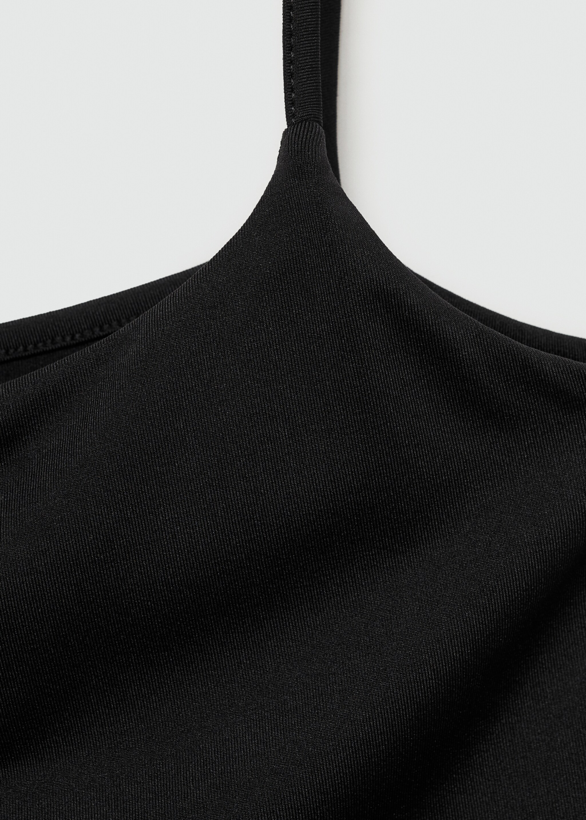 Slim fit-topp med smala axelband - Detaljer om artikeln 8, Svart. Ref: 77055645-00.