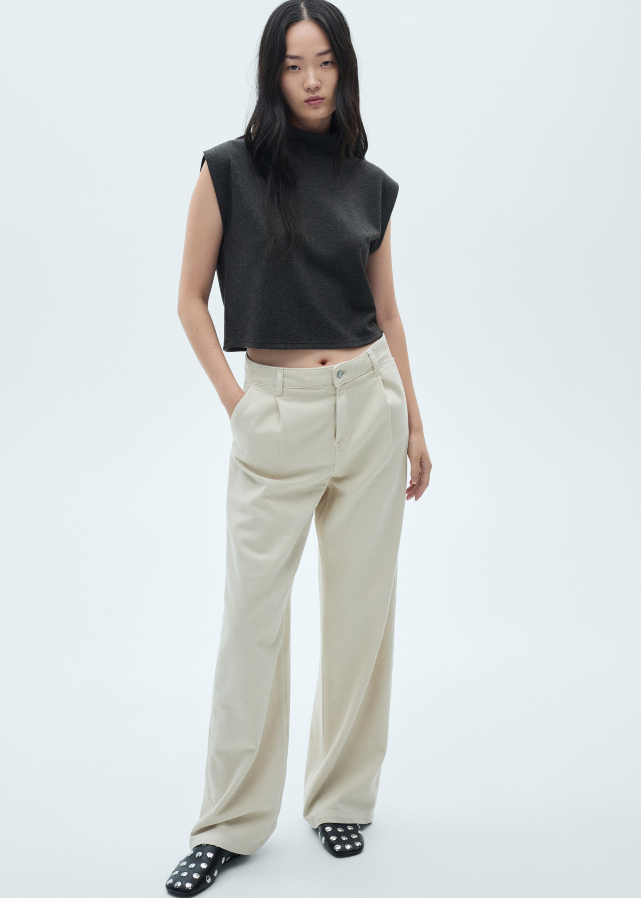 Knitted cropped top - Details of the article 2, Grey. Ref: 77055646-00.