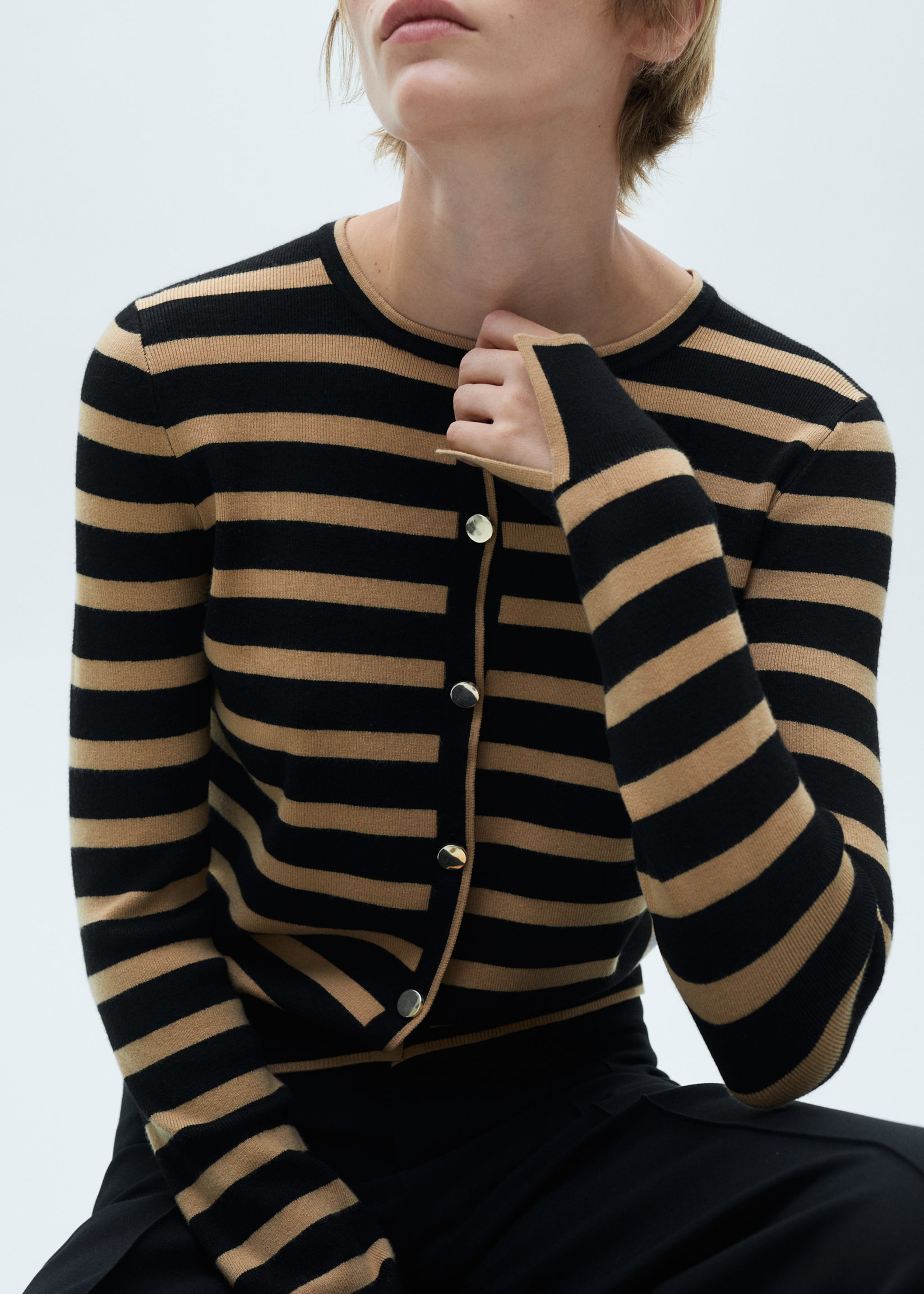 Button knit cardigan - Medium plane, Medium Brown. Ref: 77055652-00.