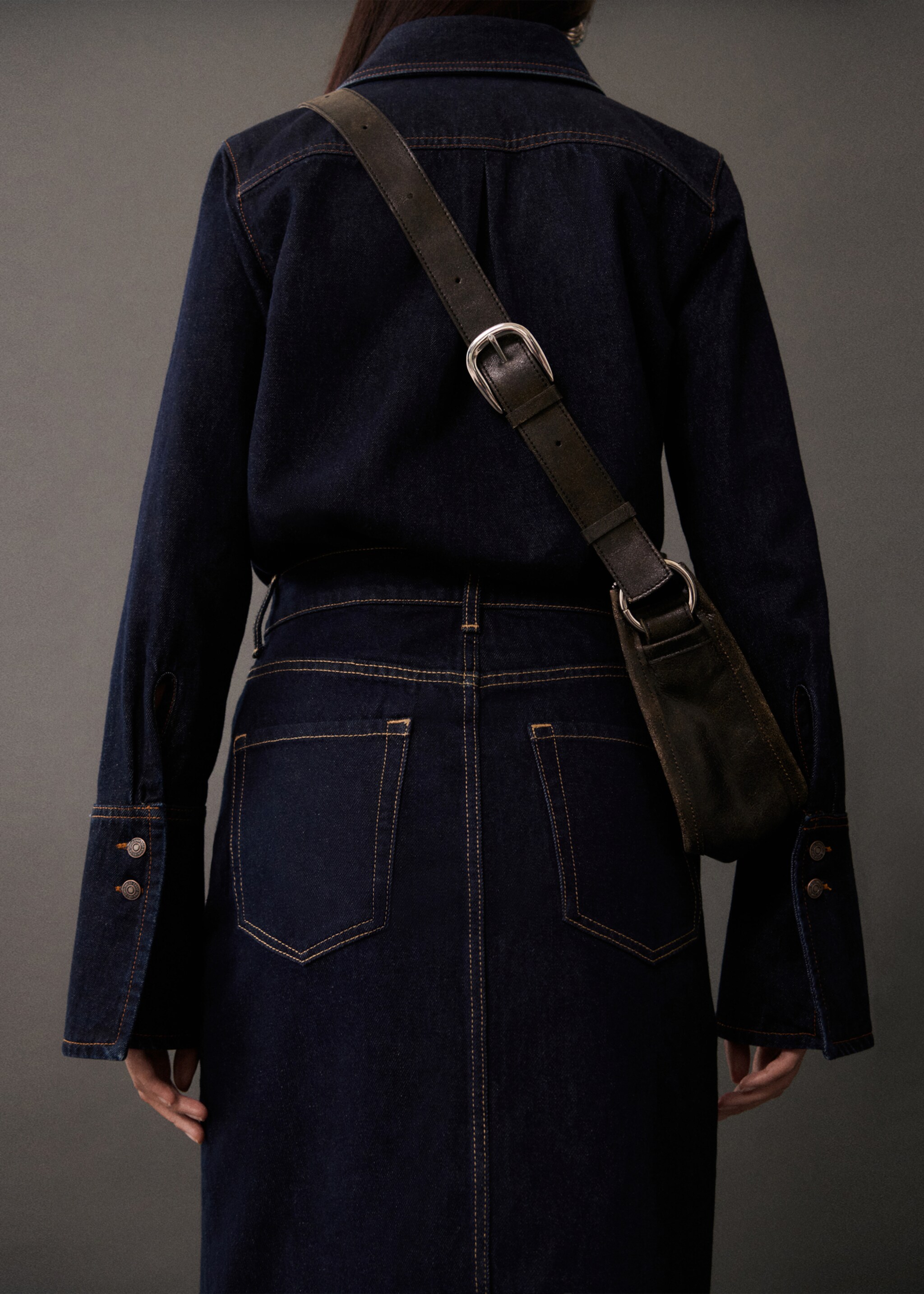 Rinse-wash denim midi-skirt - Details of the article 1, Open Blue. Ref: 77055657-00.