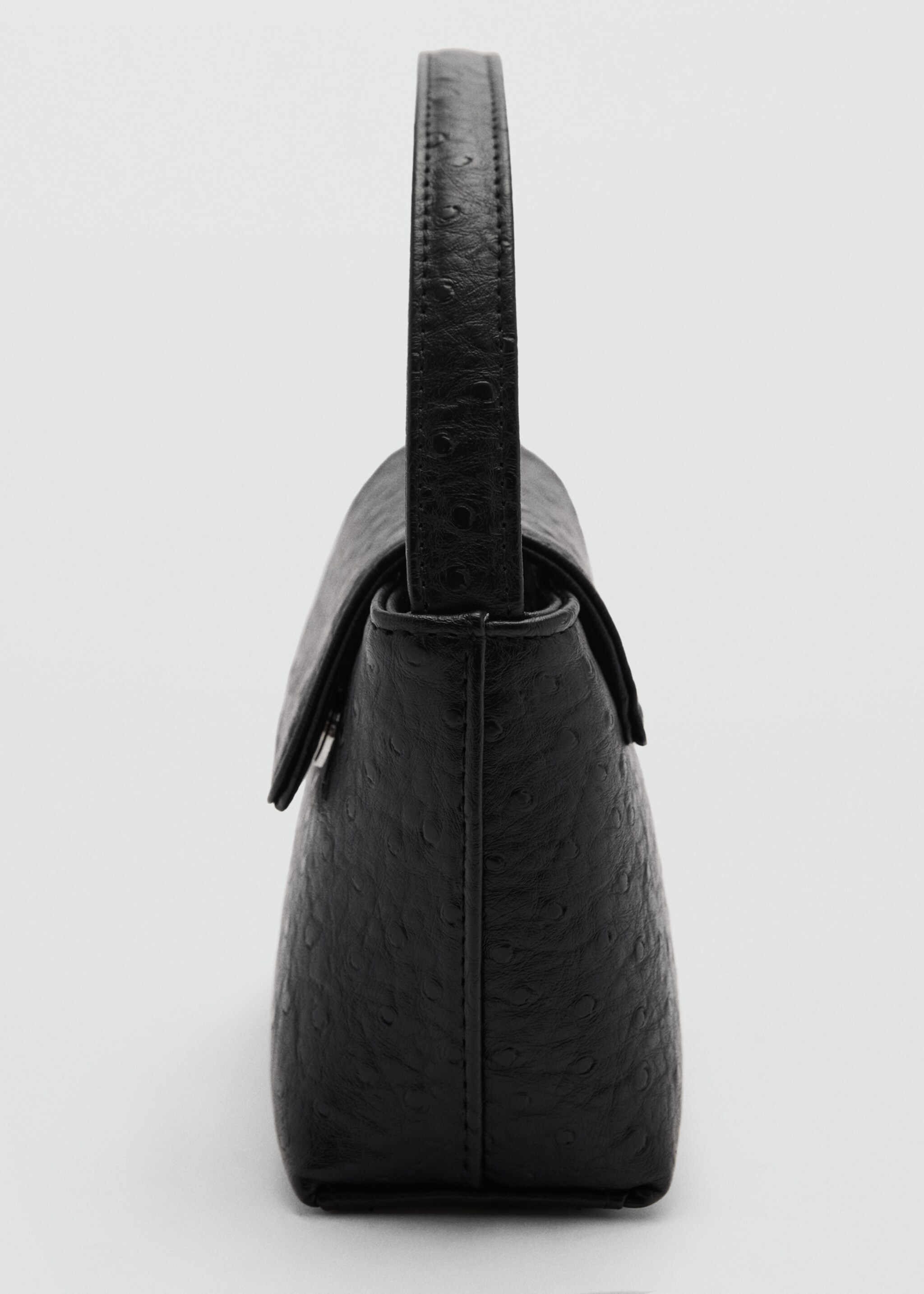 Flap chain bag - Details of the article 1, Black. Ref: 77055662-00.
