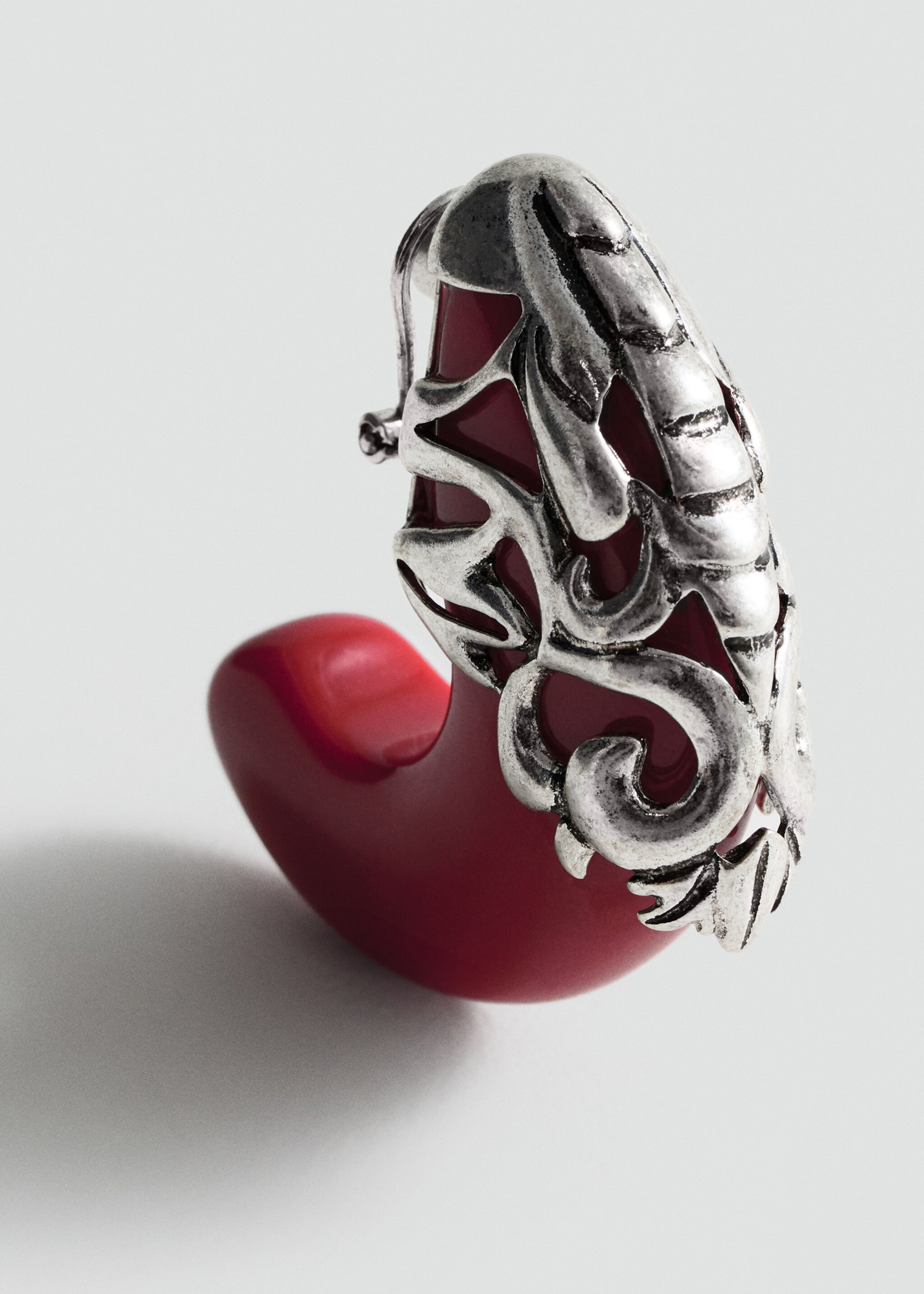 Hoop earrings with metallic detail - Medium plane, Red. Ref: 77055674-00.