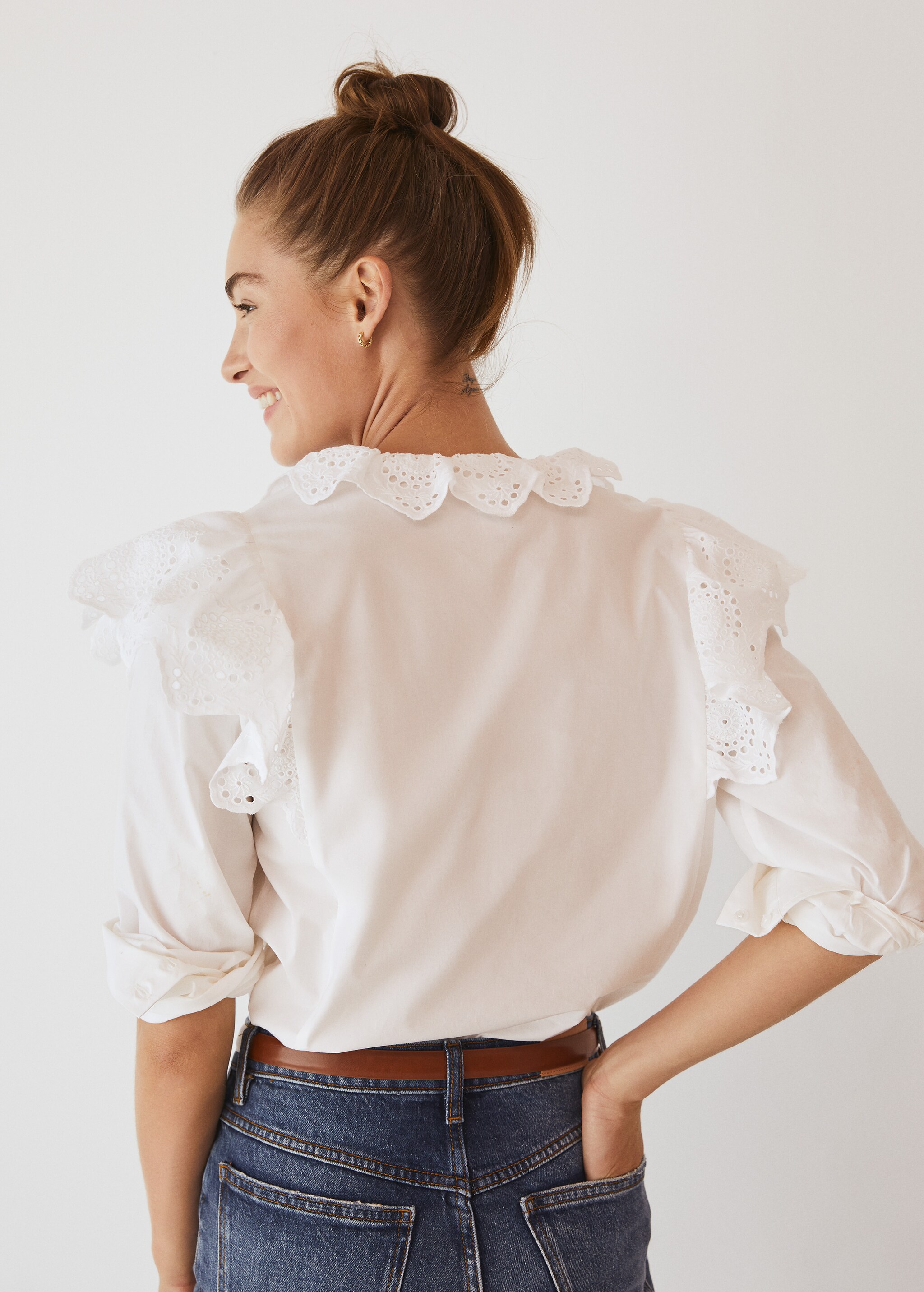 Blusa algodón volantes - Reverso del artículo