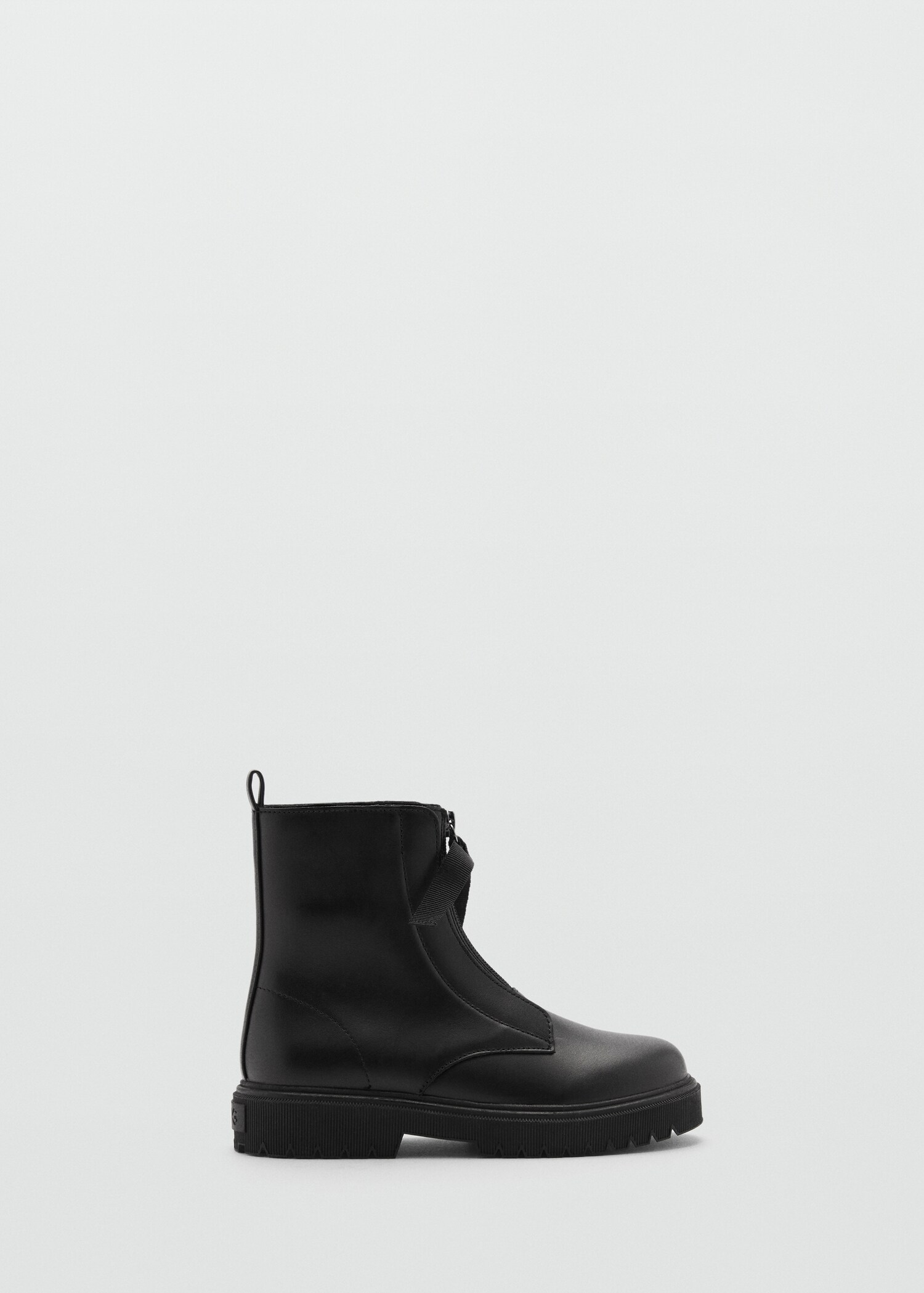 Flat leather ankle boots - Article without model