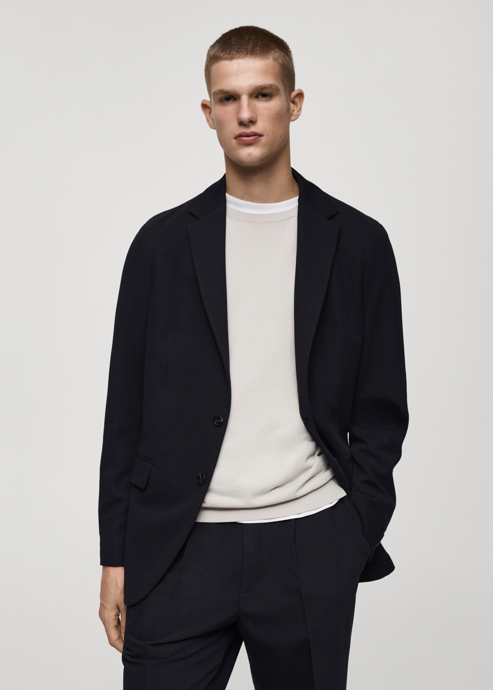 Slim Fit-Baumwollblazer mit Mikrostruktur - Mittlere Ansicht, Dunkles Marineblau. Ref: 77055970-00.