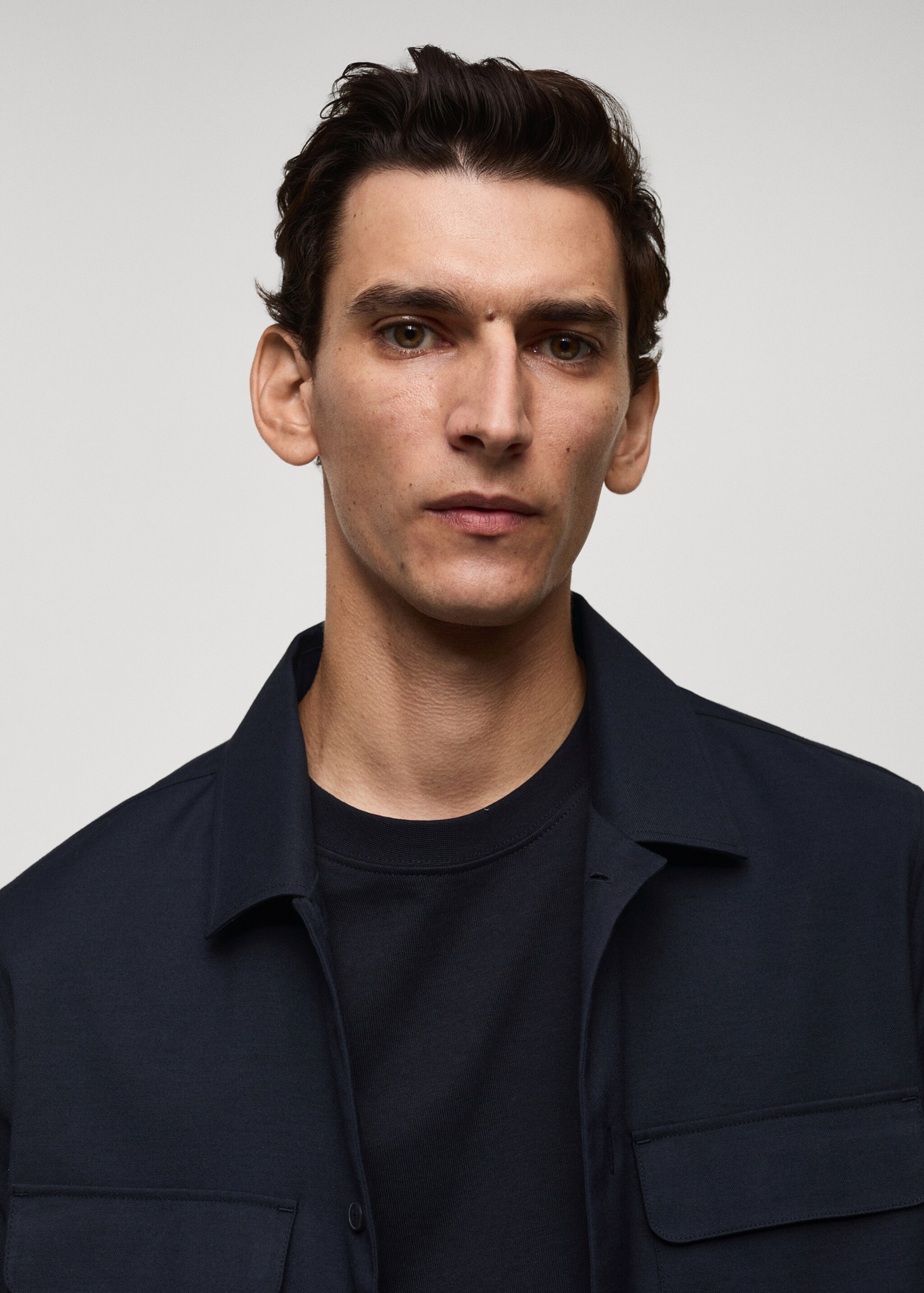 Slim-fit overshirt with pockets - Details of the article 1, Dark Navy. Ref: 77055974-00.