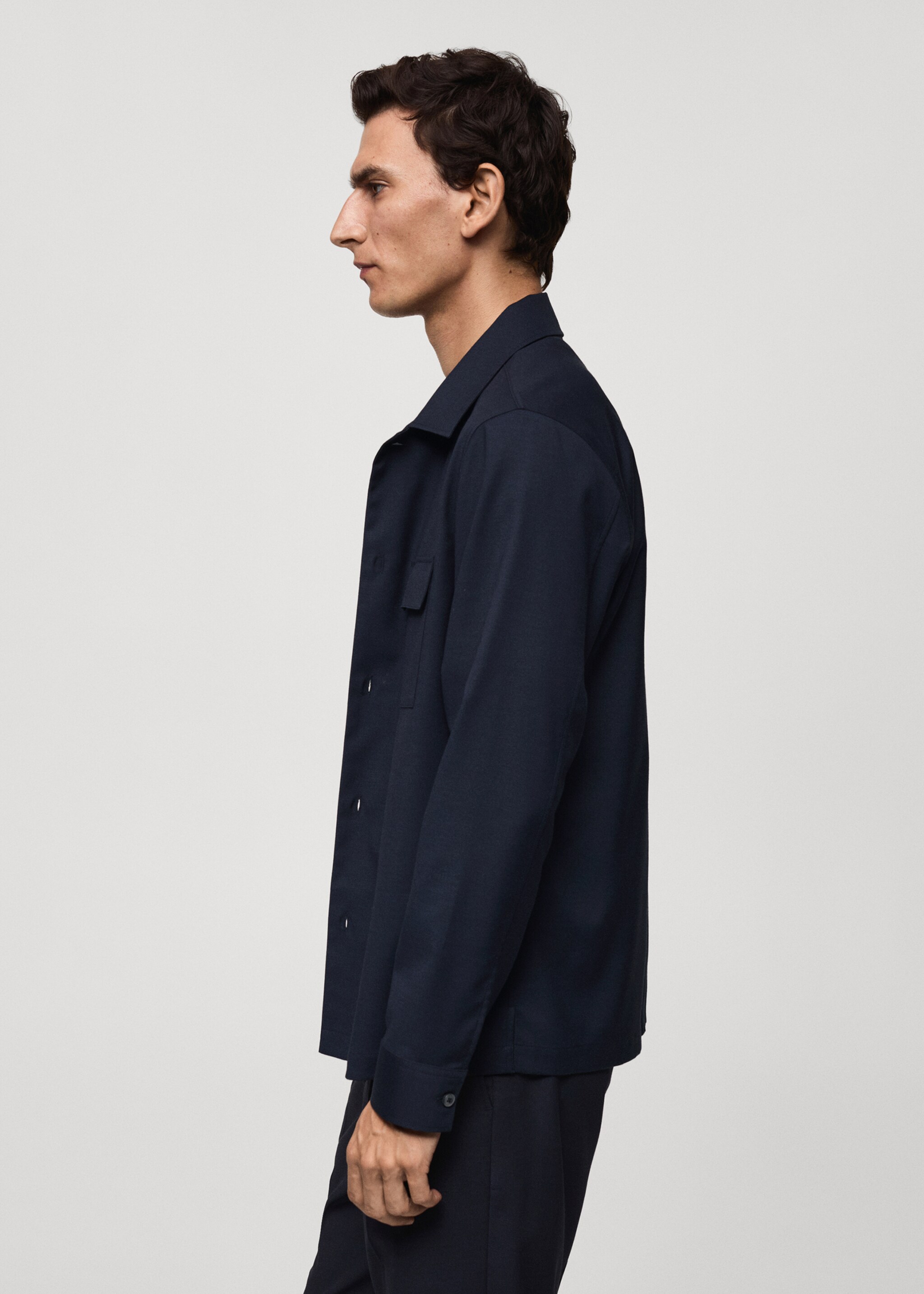 Slim-fit overshirt with pockets - Details of the article 6, Dark Navy. Ref: 77055974-00.