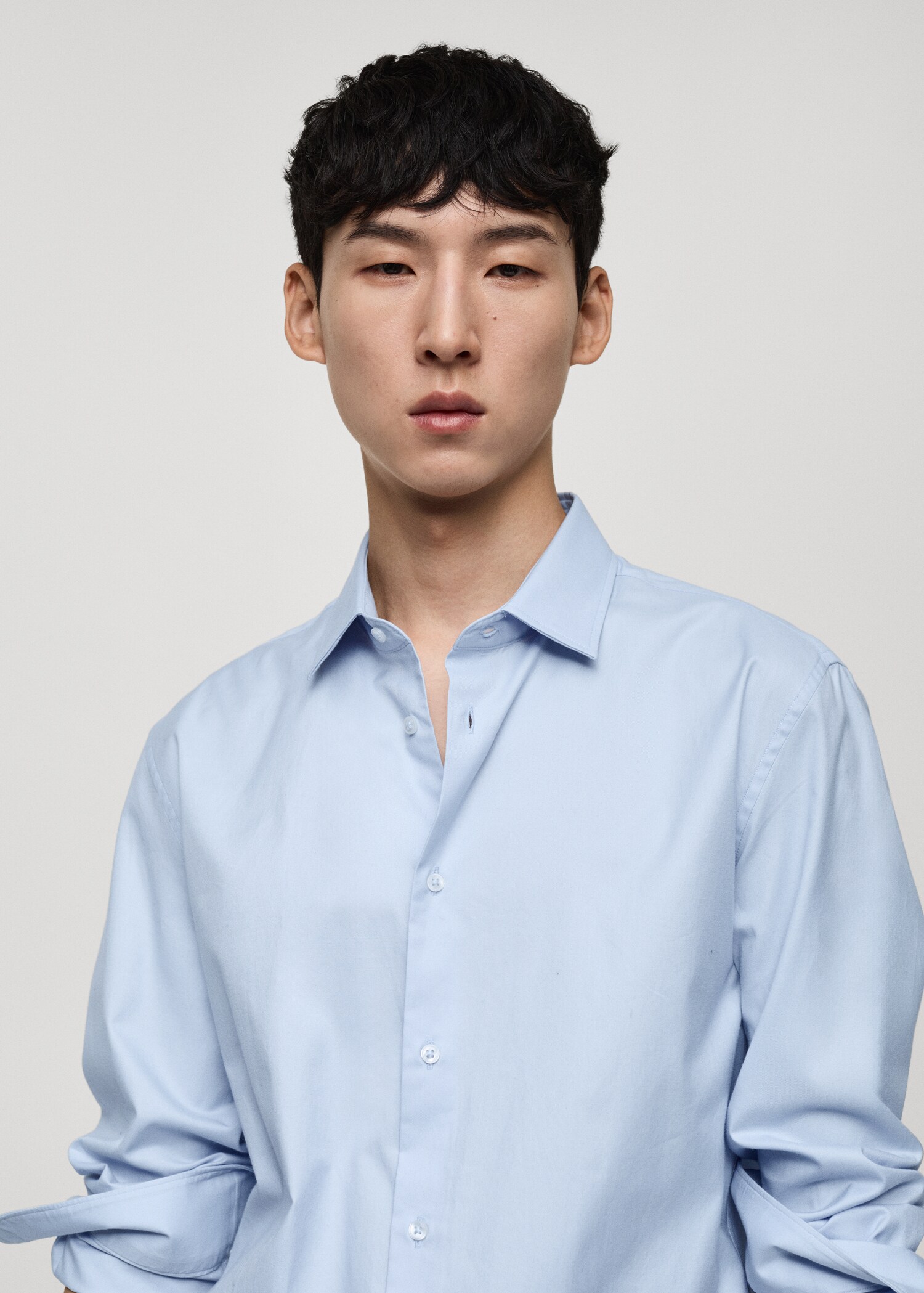 100% cotton twill regular-fit shirt - Details of the article 1
