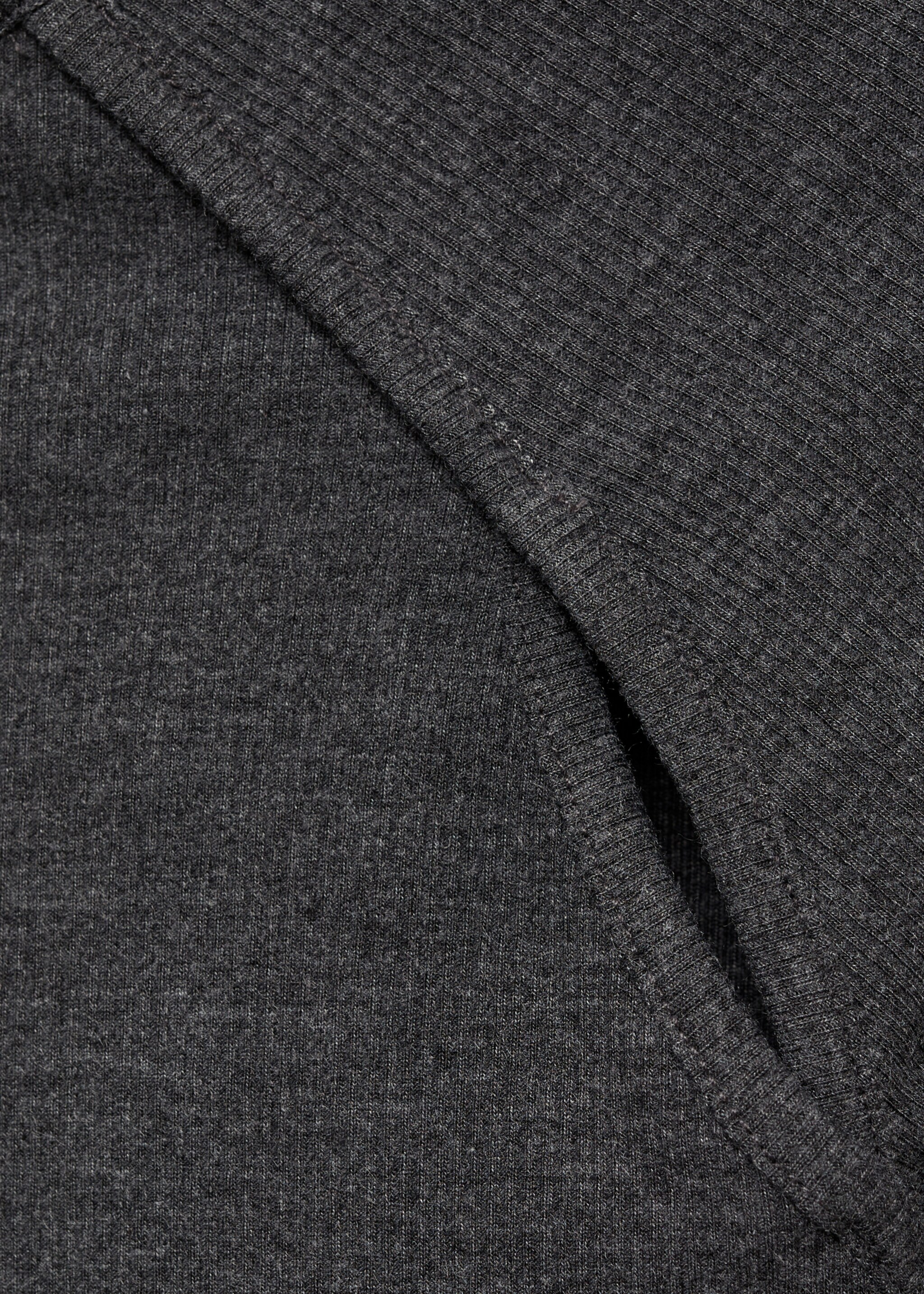 Long-sleeve t-shirt with cut-out - Details of the article 8, Grey. Ref: 77055985-00.