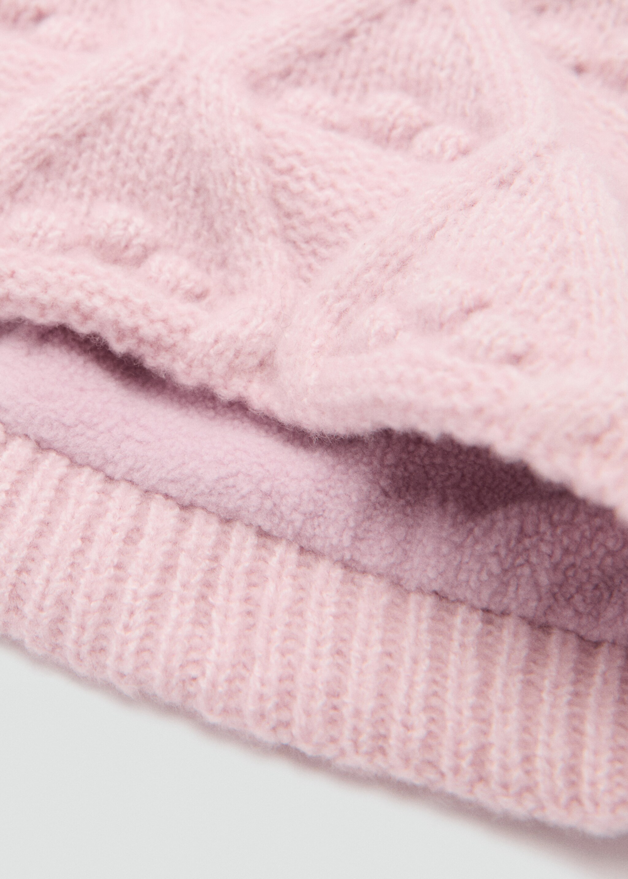 Strickschal mit Zopfmuster - Detail des Artikels 2